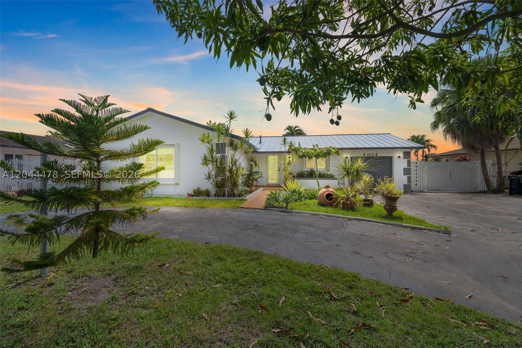 WINSTON PARK UNIT 7 - Residential