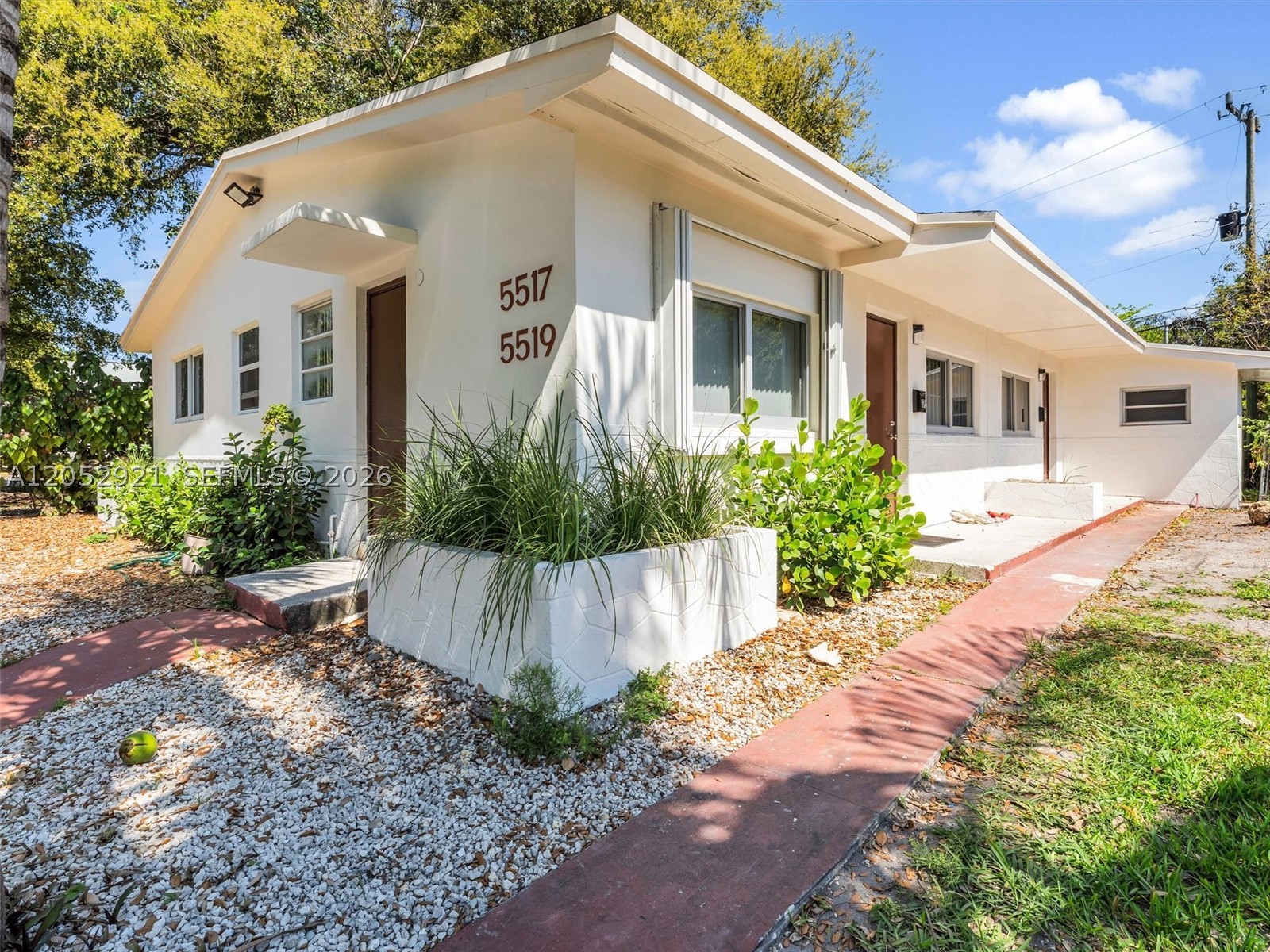 FLOREE - Residential Lease