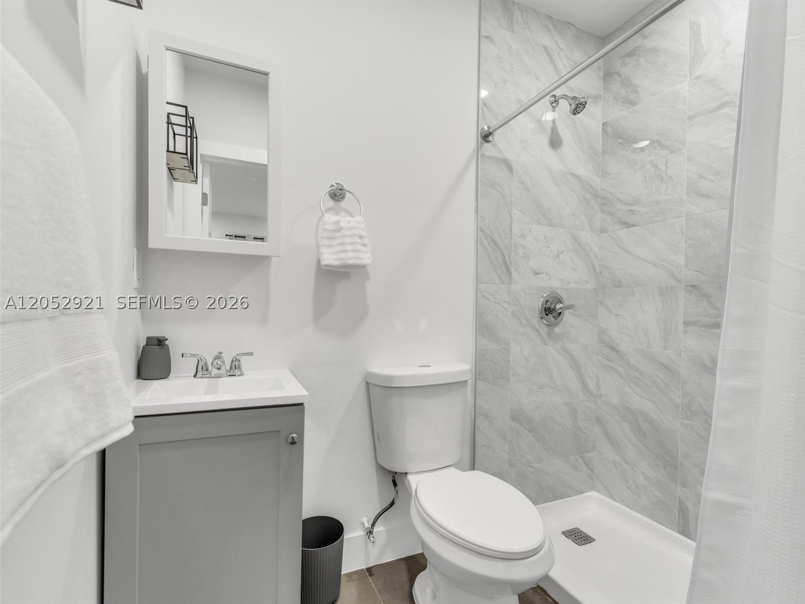 FLOREE - Residential Lease