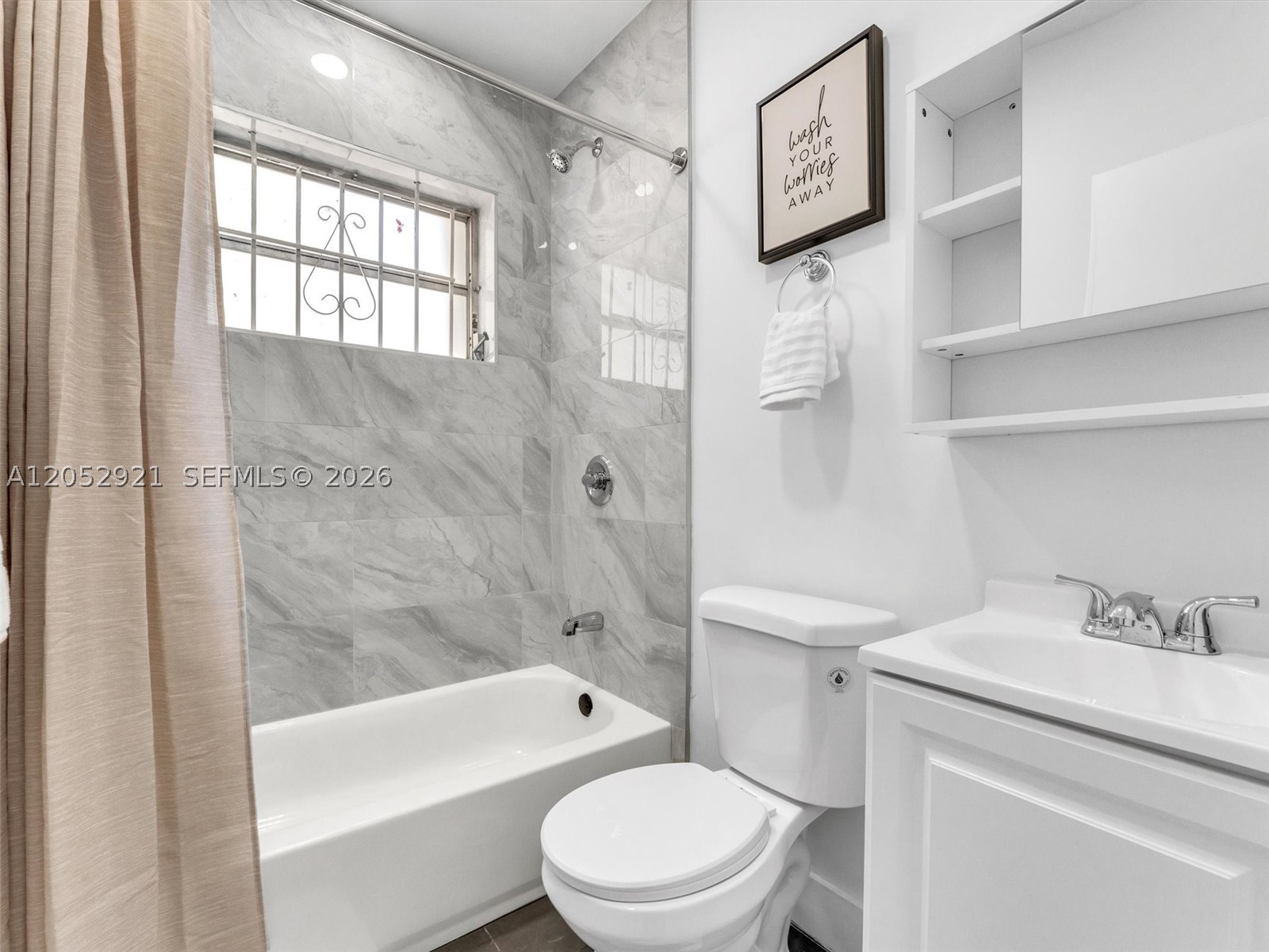 FLOREE - Residential Lease