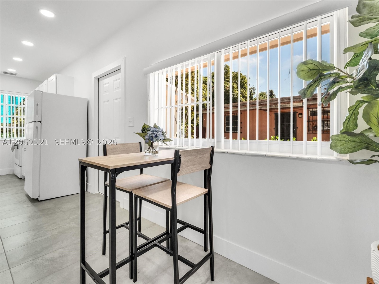 FLOREE - Residential Lease