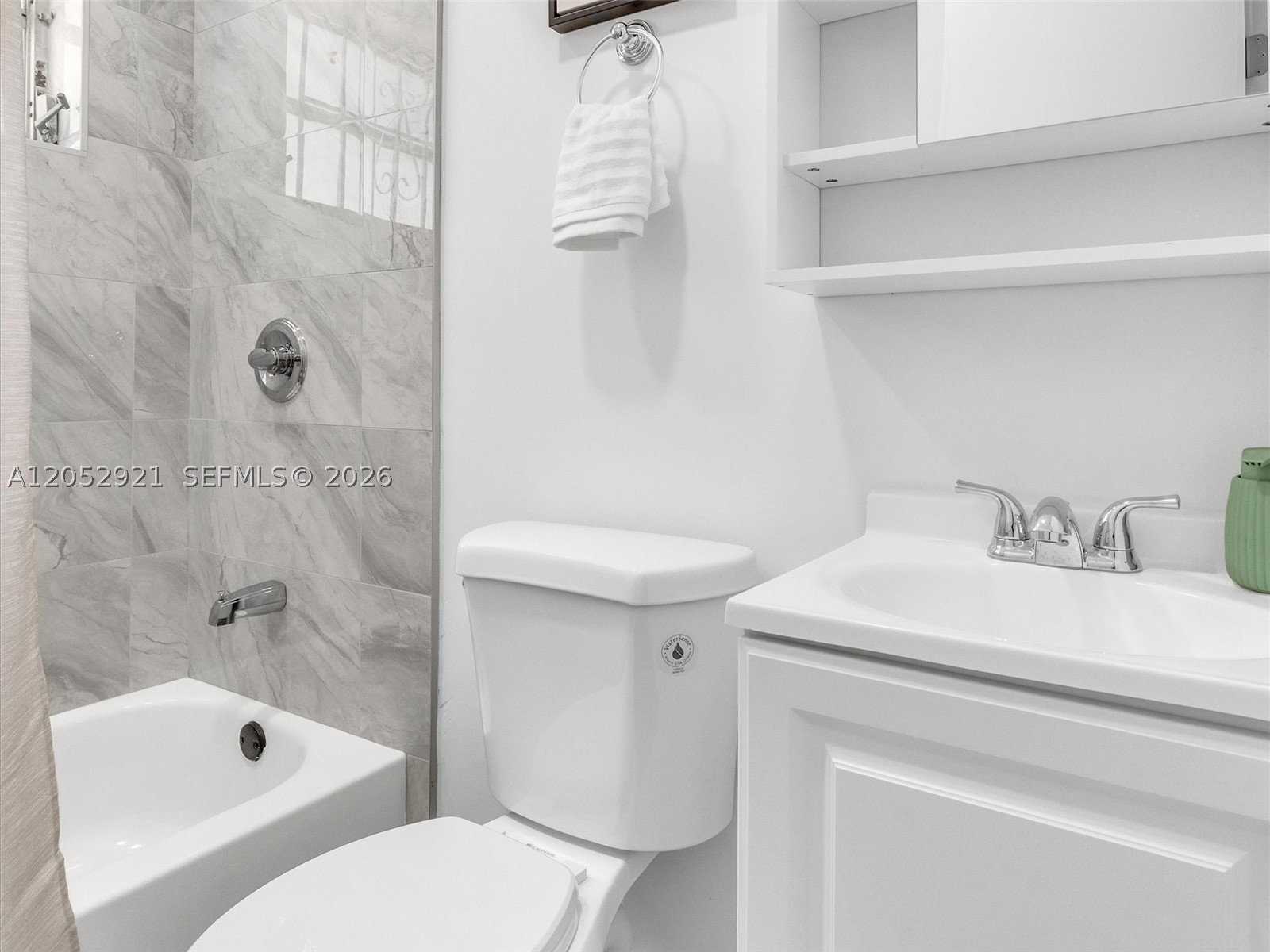 FLOREE - Residential Lease