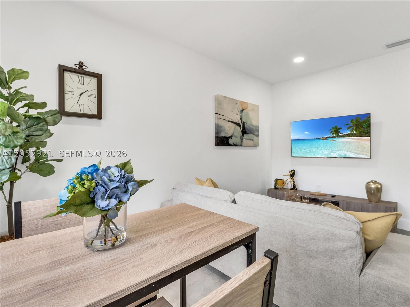 FLOREE - Residential Lease