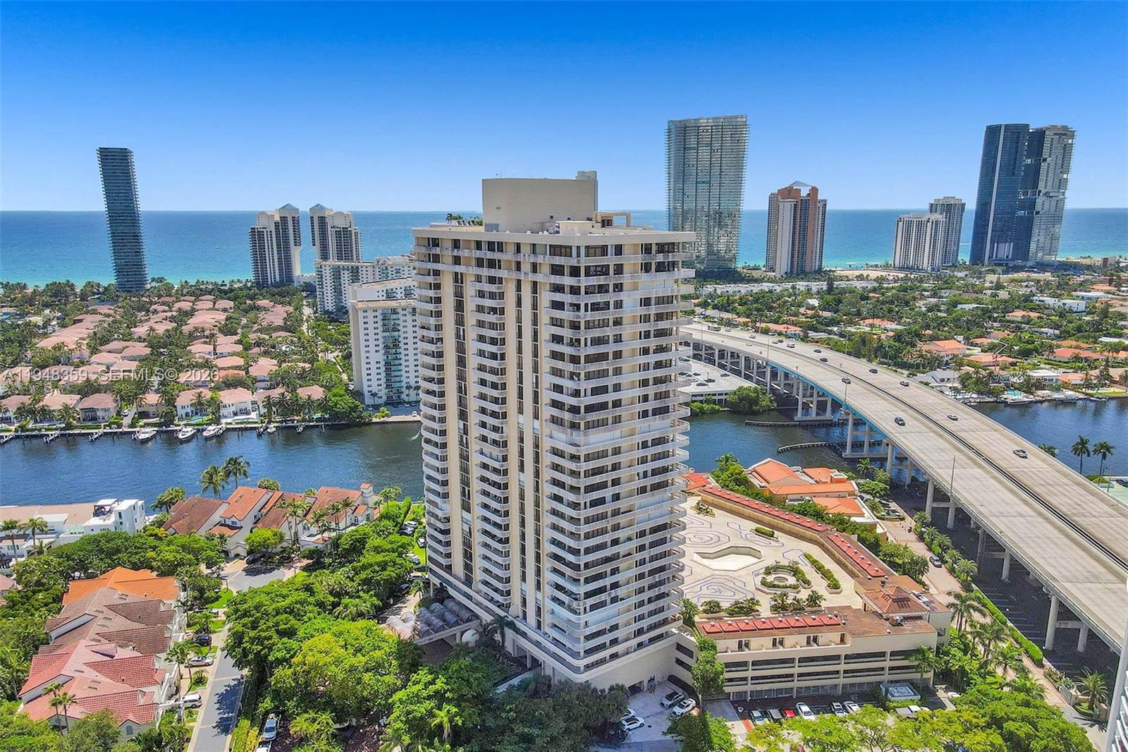 TURNBERRY TOWERS CONDO - Residential