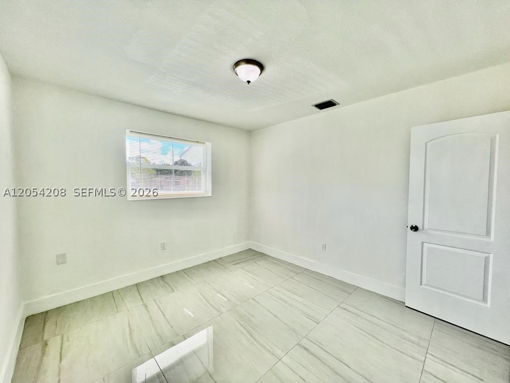 HUDSONS SUB - Residential Lease