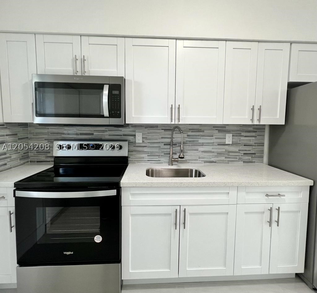 HUDSONS SUB - Residential Lease
