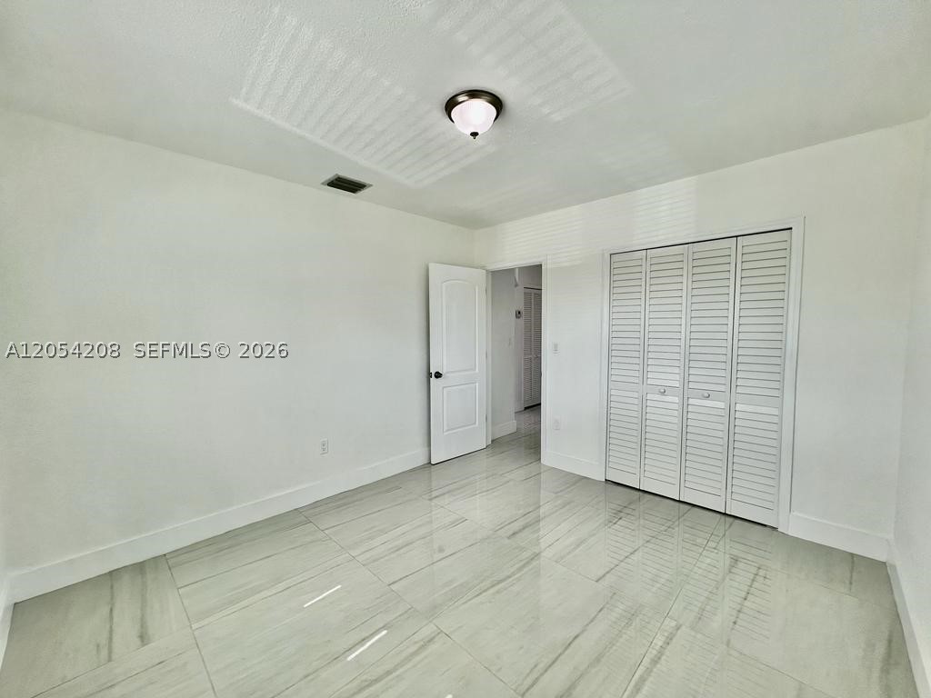 HUDSONS SUB - Residential Lease