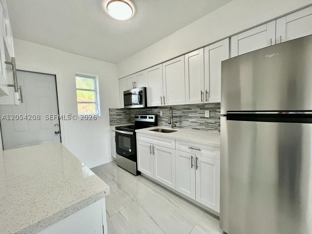 HUDSONS SUB - Residential Lease
