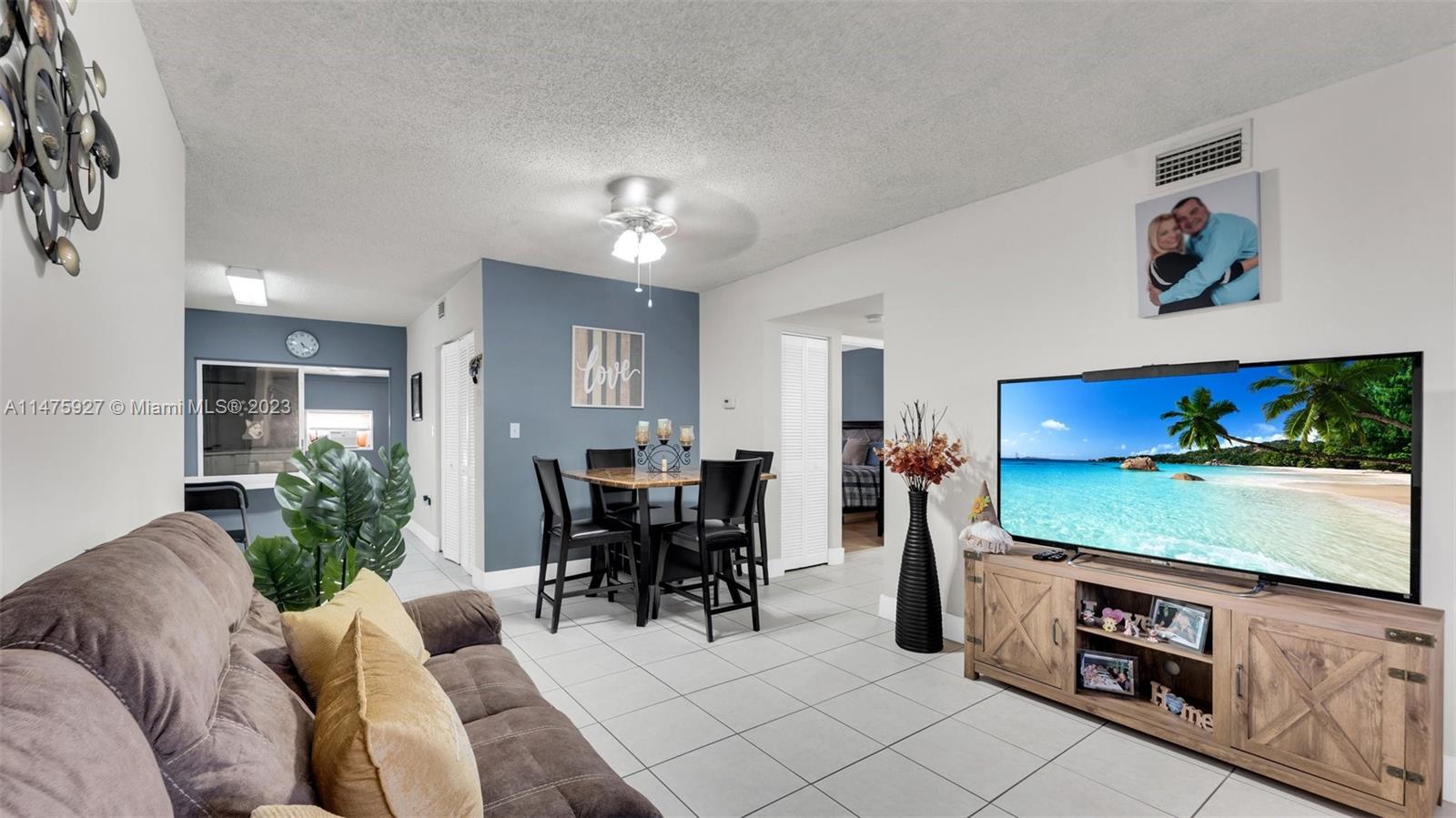 EL PRADO XVI CONDO - Residential
