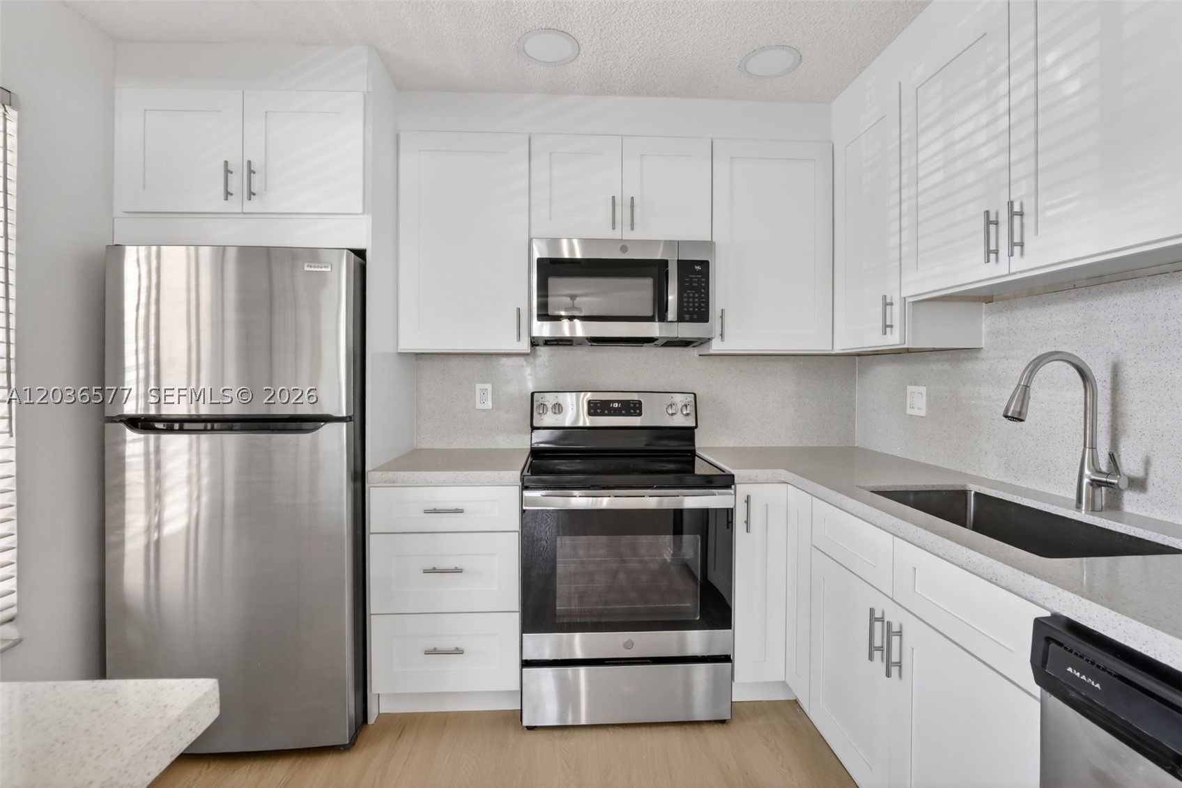 PIERPOINTE #5 CONDO #101 - Residential Lease