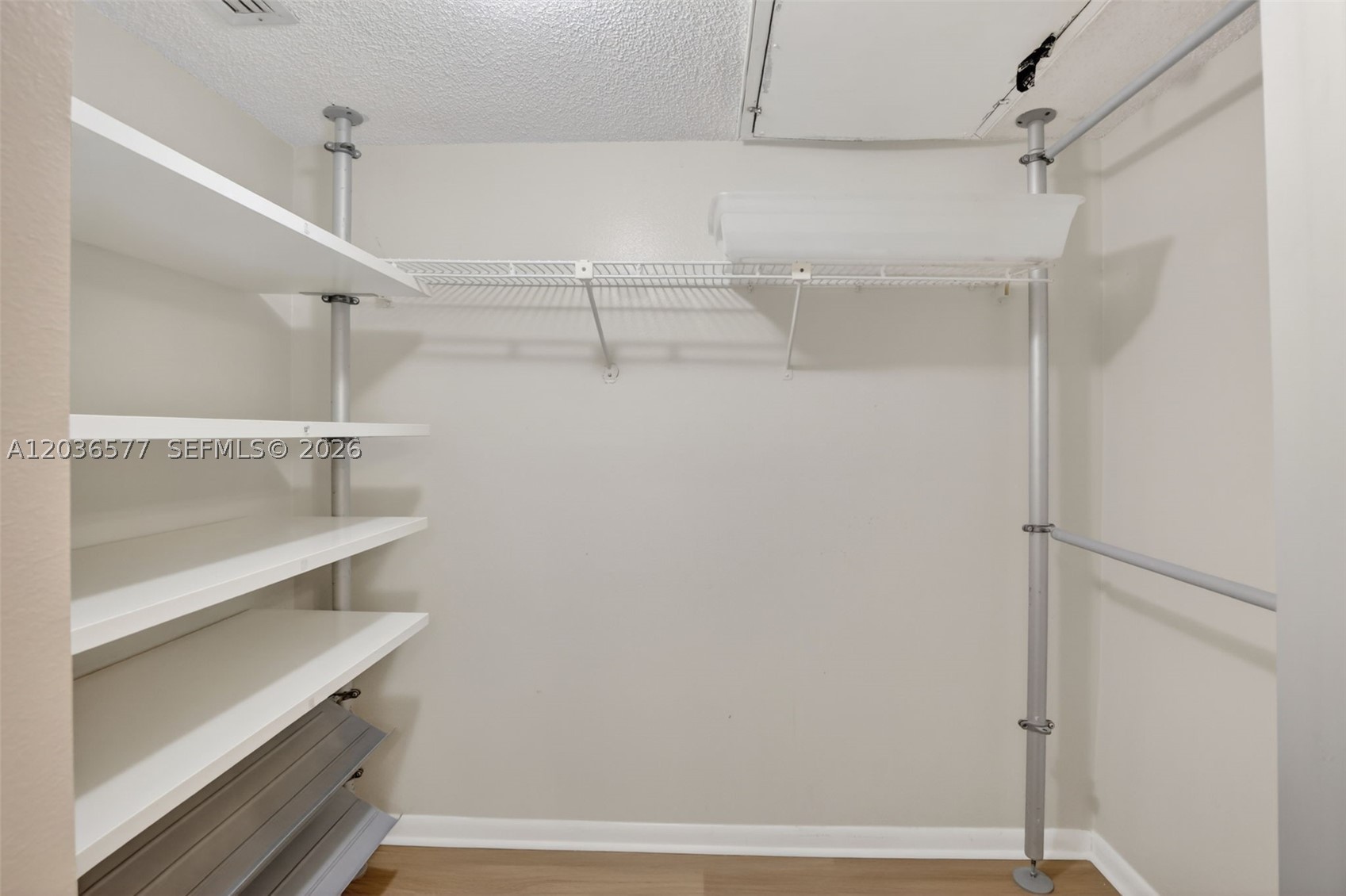 PIERPOINTE #5 CONDO #101 - Residential Lease