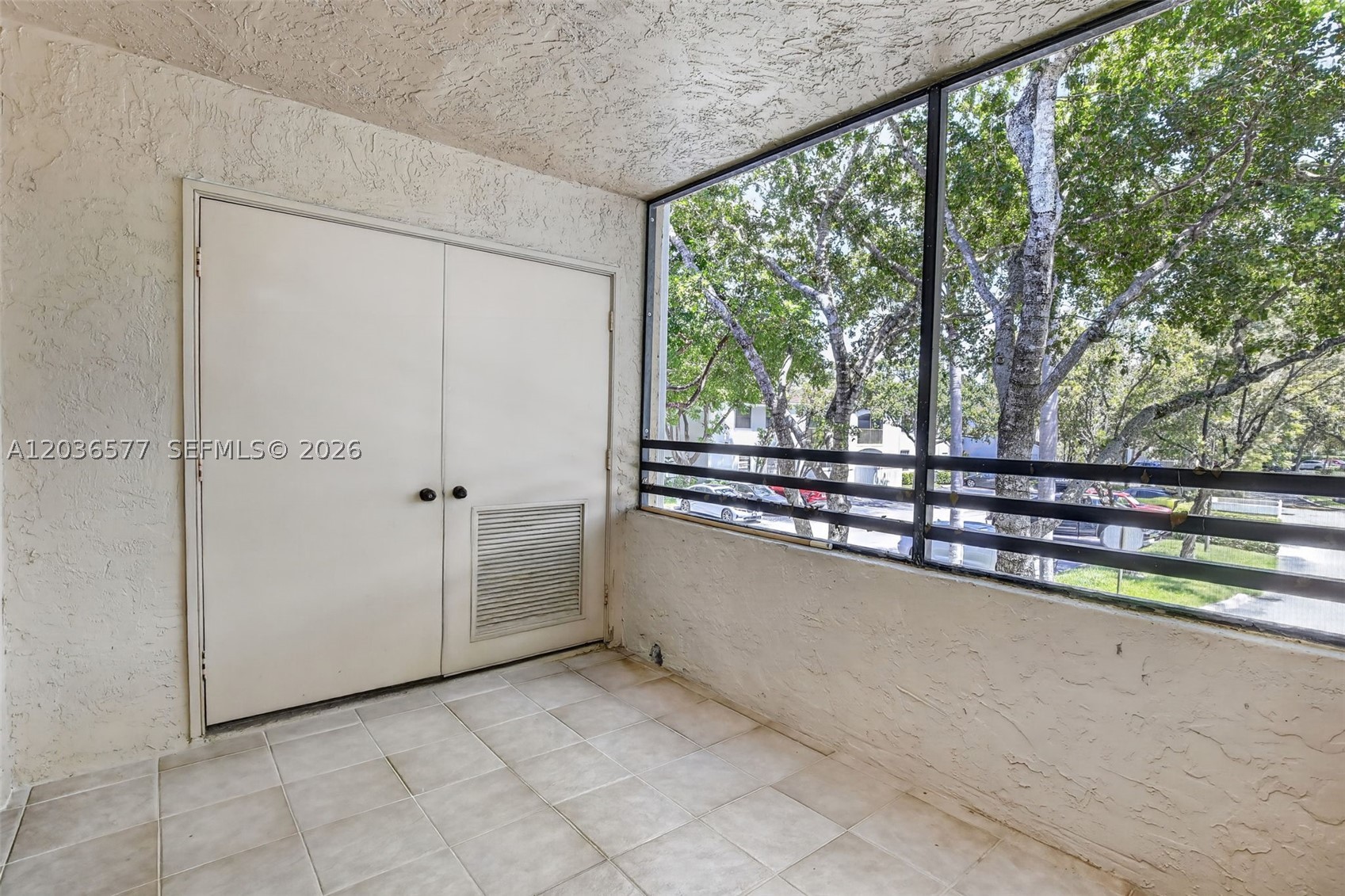 PIERPOINTE #5 CONDO #101 - Residential Lease