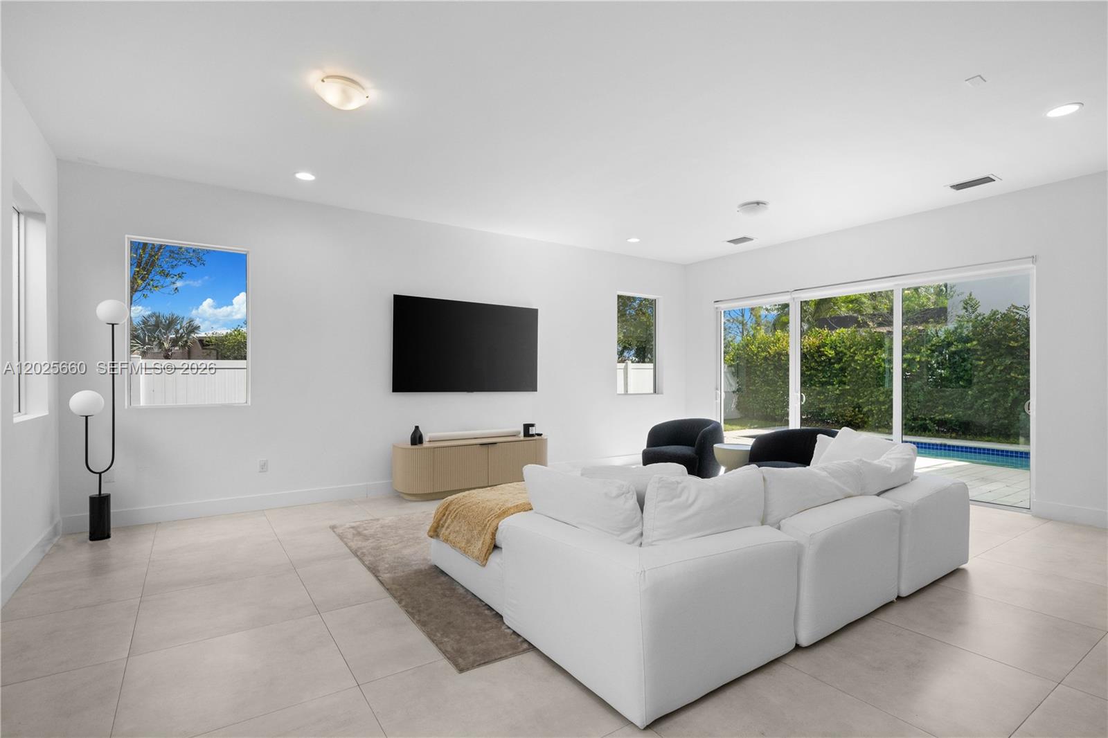 DORAL COMMONS RESIDENTIAL - Residential