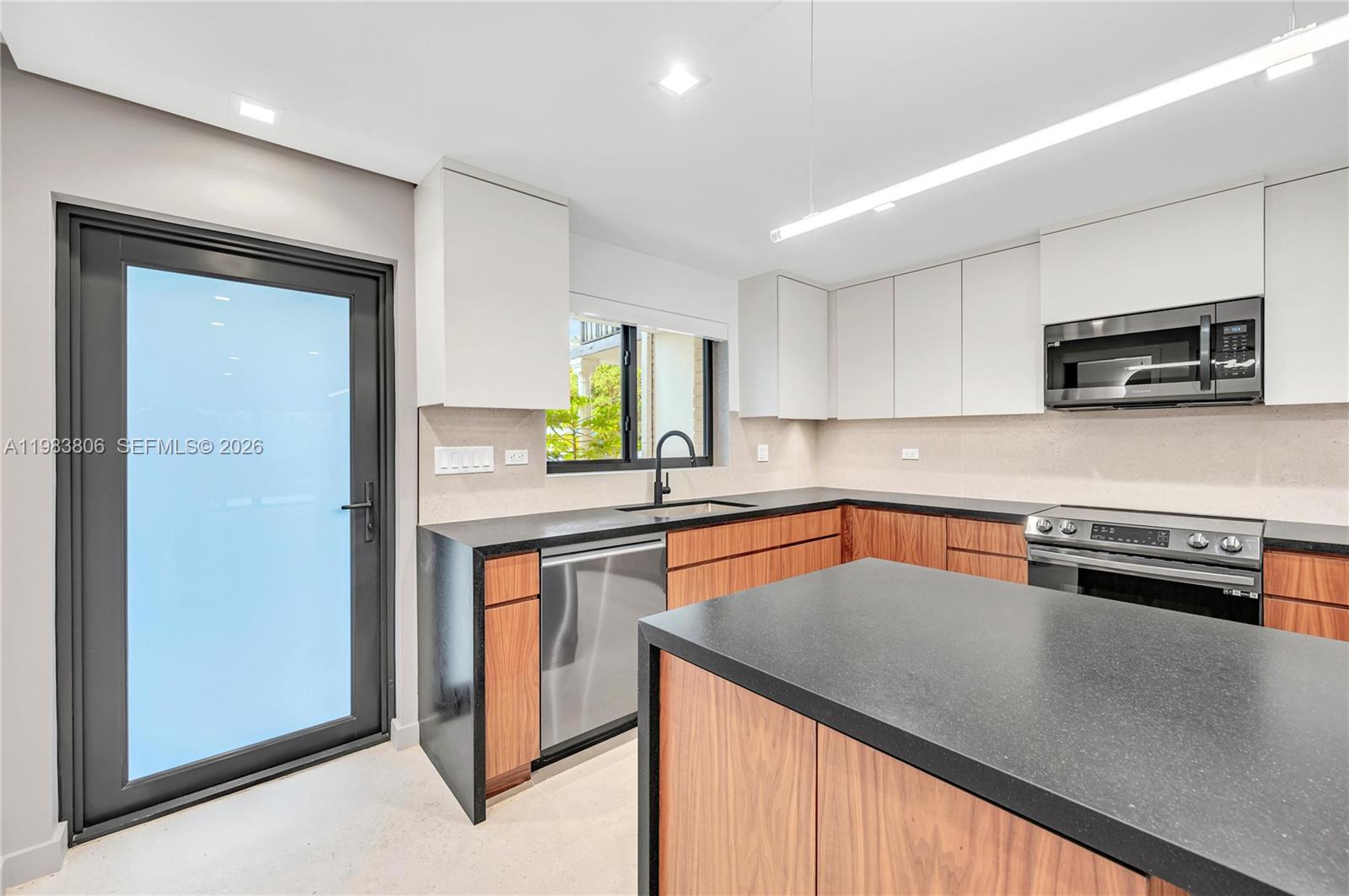 COLLONADE CONDO - Residential Lease