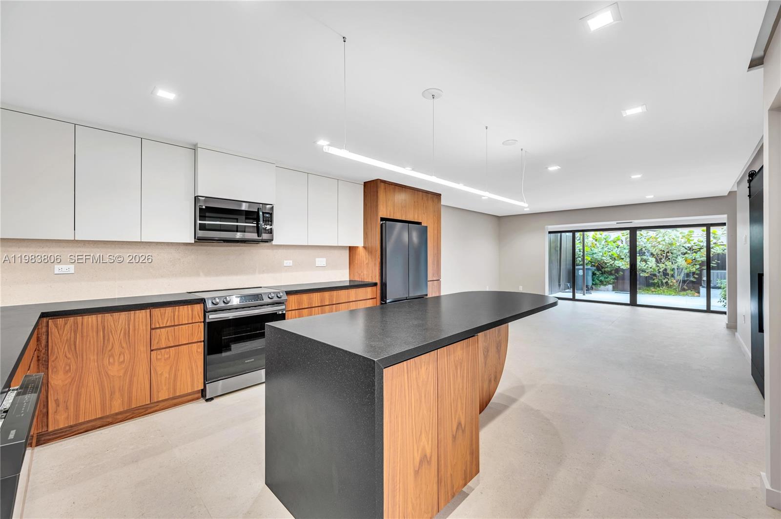 COLLONADE CONDO - Residential Lease
