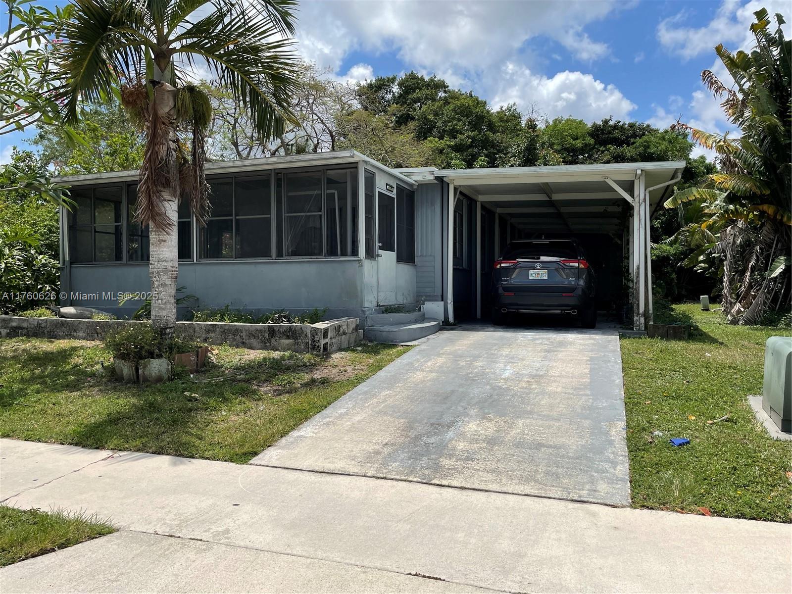 SANDALFOOT COVE SEC 1 - Residential Lease