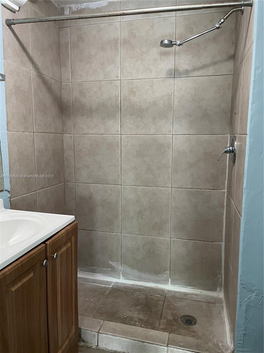 SANDALFOOT COVE SEC 1 - Residential Lease