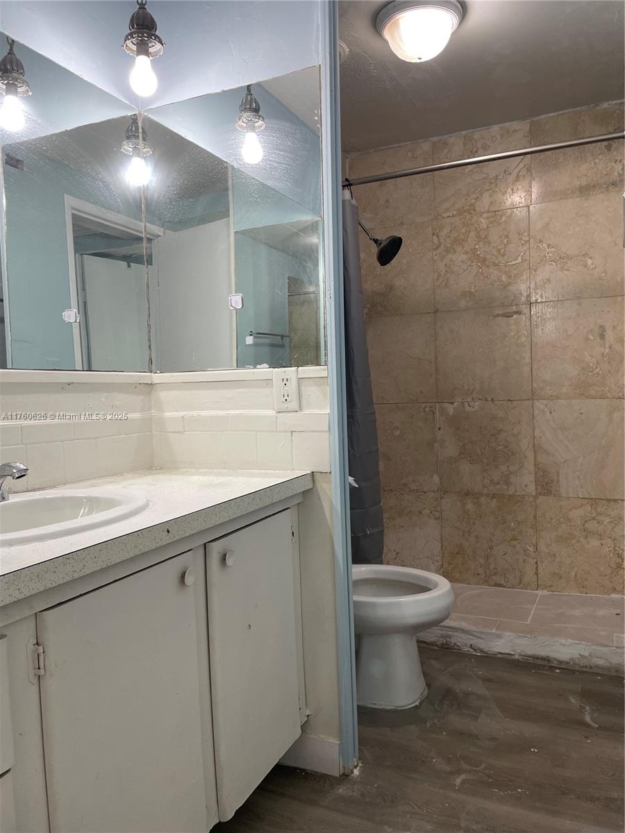 SANDALFOOT COVE SEC 1 - Residential Lease