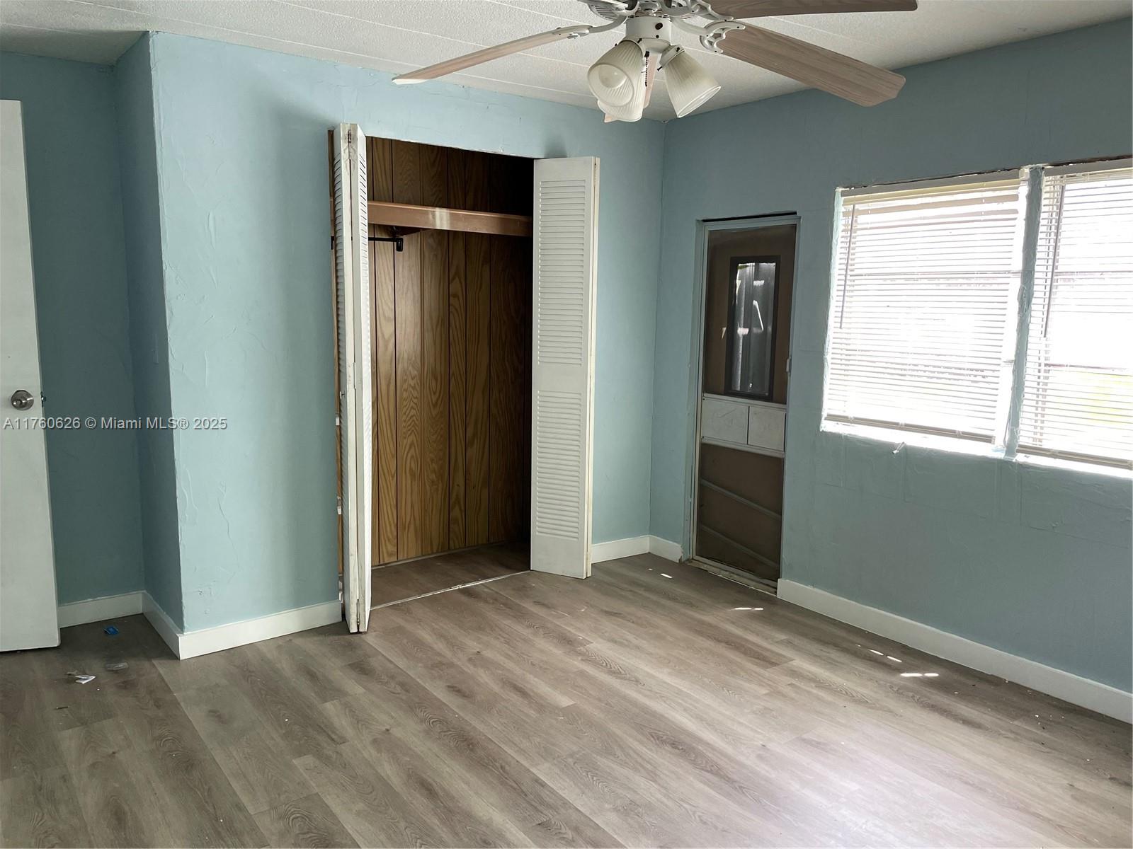SANDALFOOT COVE SEC 1 - Residential Lease