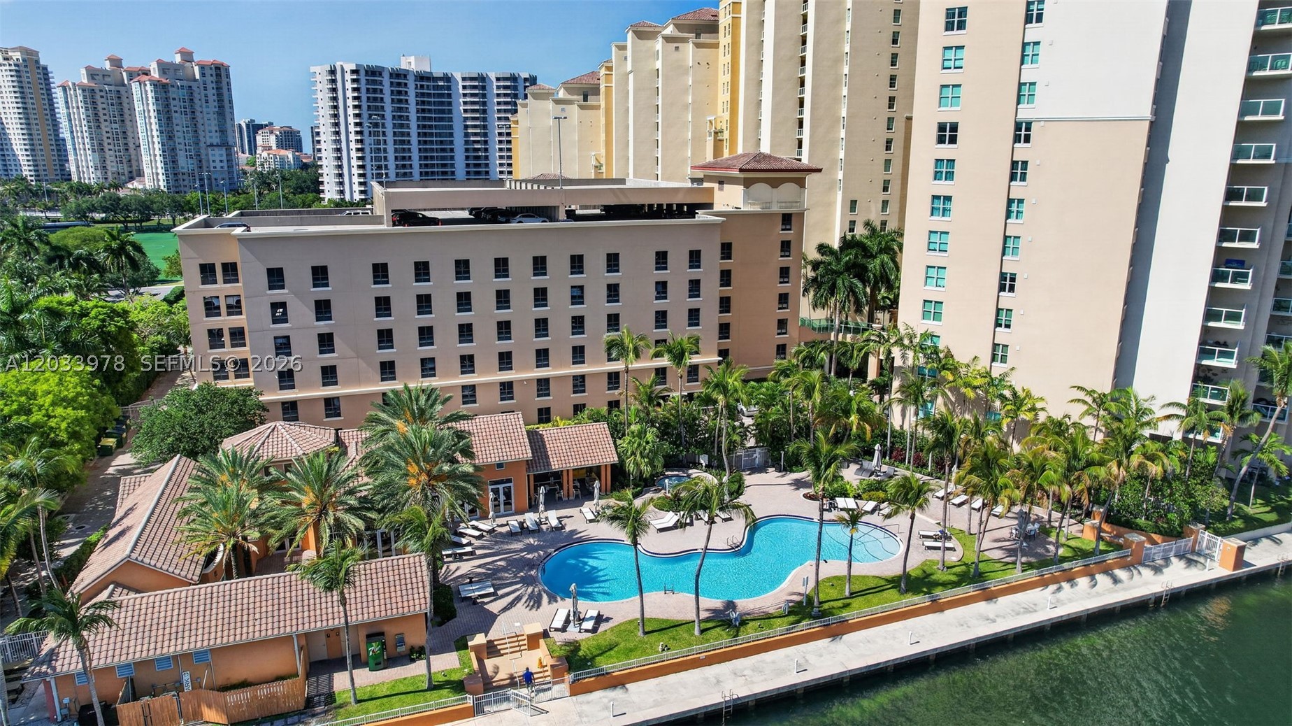 AVENTURA MARINA CONDO NUM - Residential