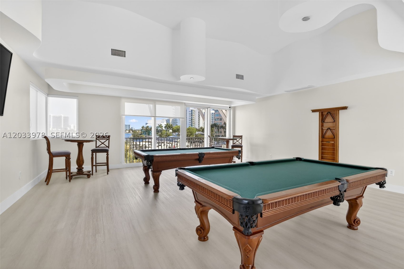 AVENTURA MARINA CONDO NUM - Residential