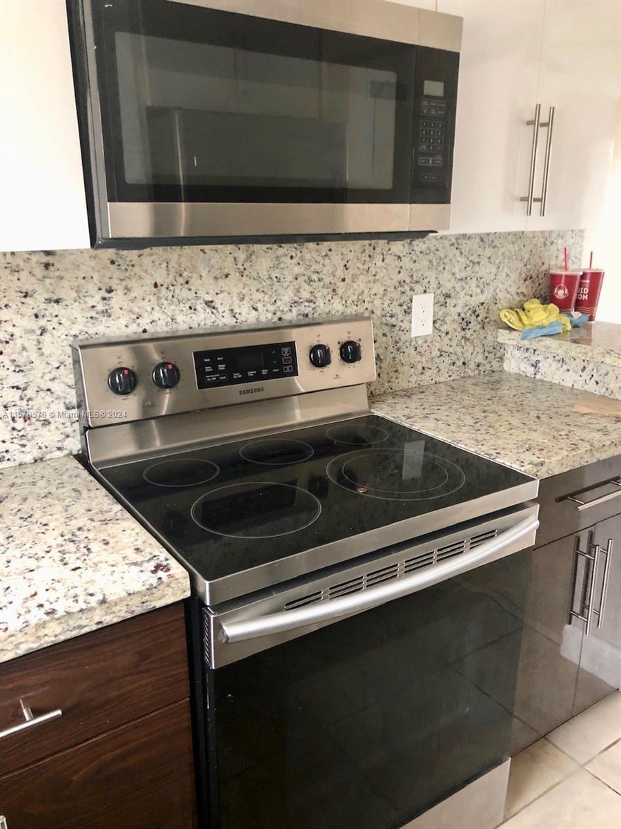 Available now ! For Rent In Hollywood ( East of I-95) · 2/2
Spacious upgraded in highly desirable residential area. Tiled throughout with lots of closet space. Large new open Kitchen. Central AC, Laundry facility onsite. assigned parking space. Easy to show, easy approval.