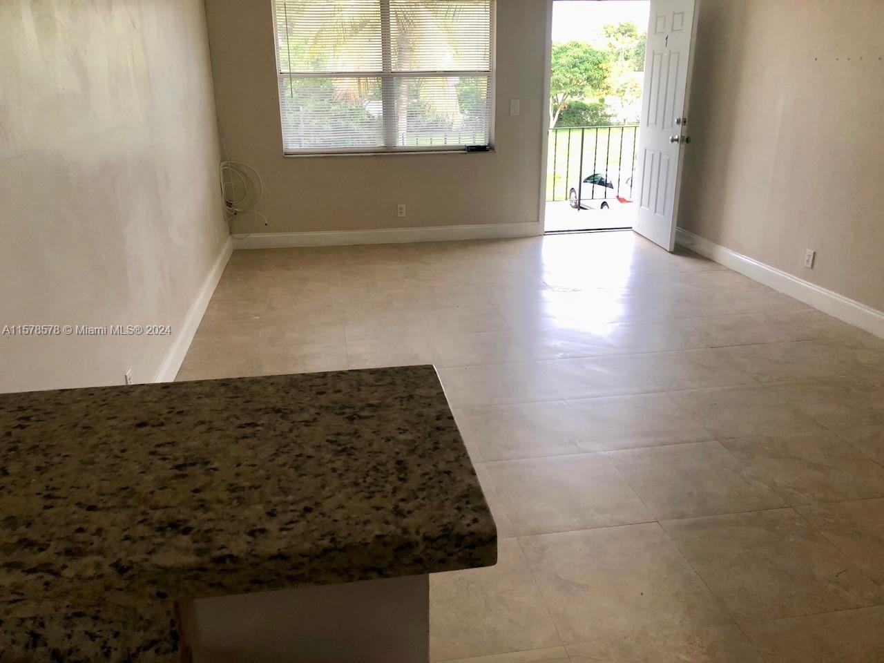 HOLLYWOOD LITTLE RANCHES - Residential Lease