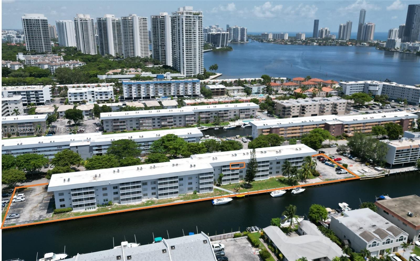 EDEN ISLES CONDO NO 7 - Residential