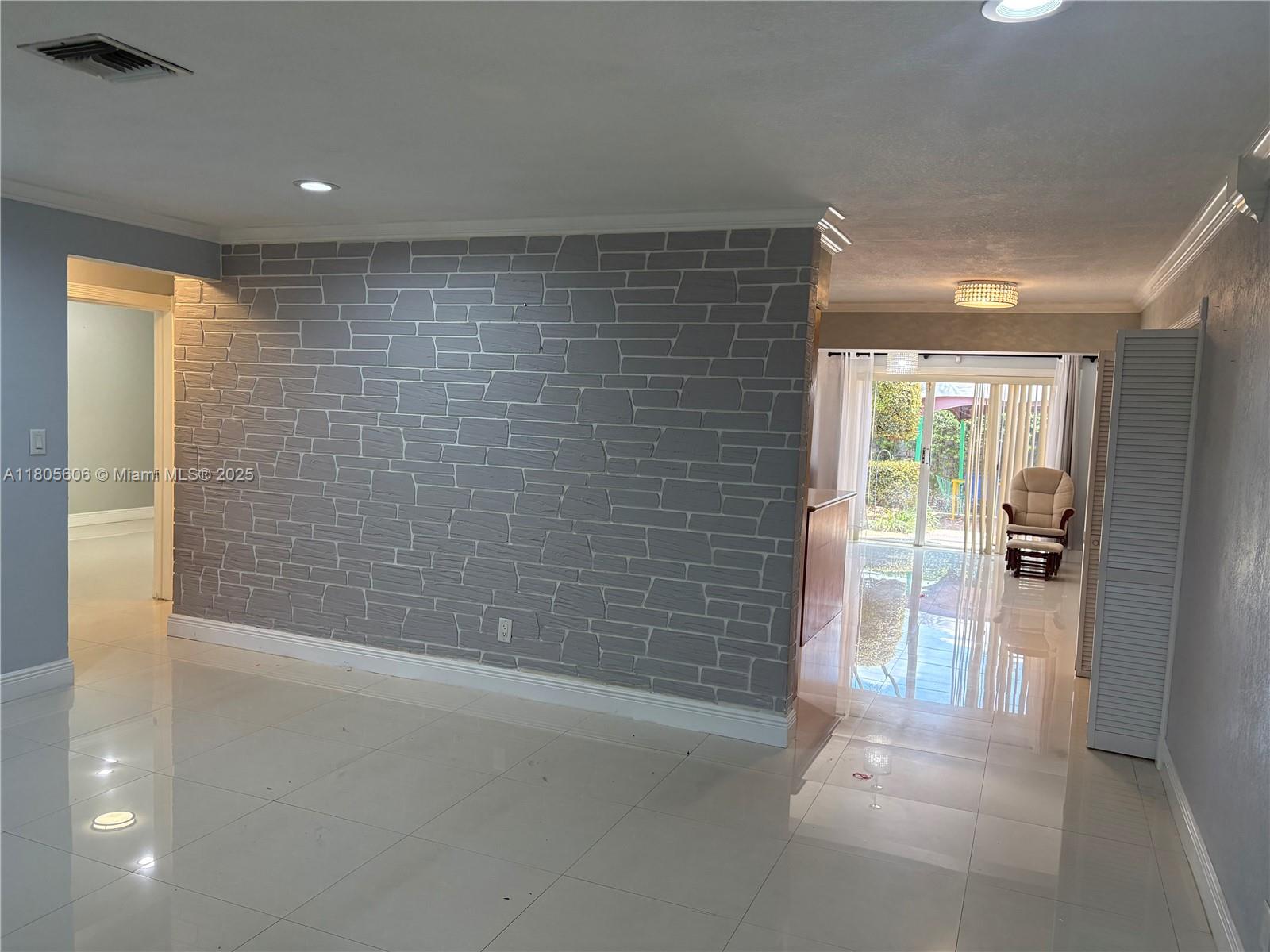 BOULEVARD HEIGHTS SEC 2 4 - Residential Lease