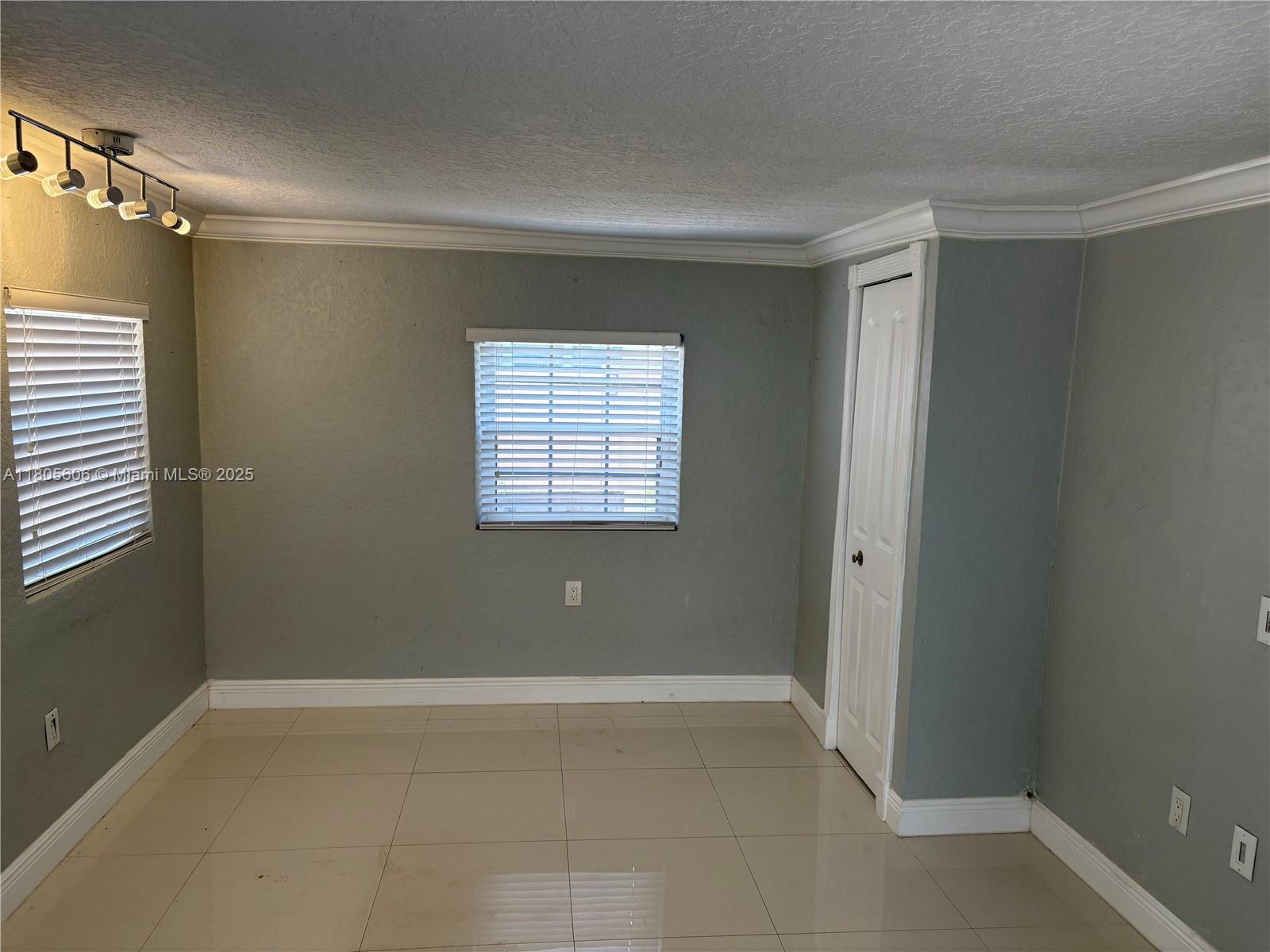 BOULEVARD HEIGHTS SEC 2 4 - Residential Lease