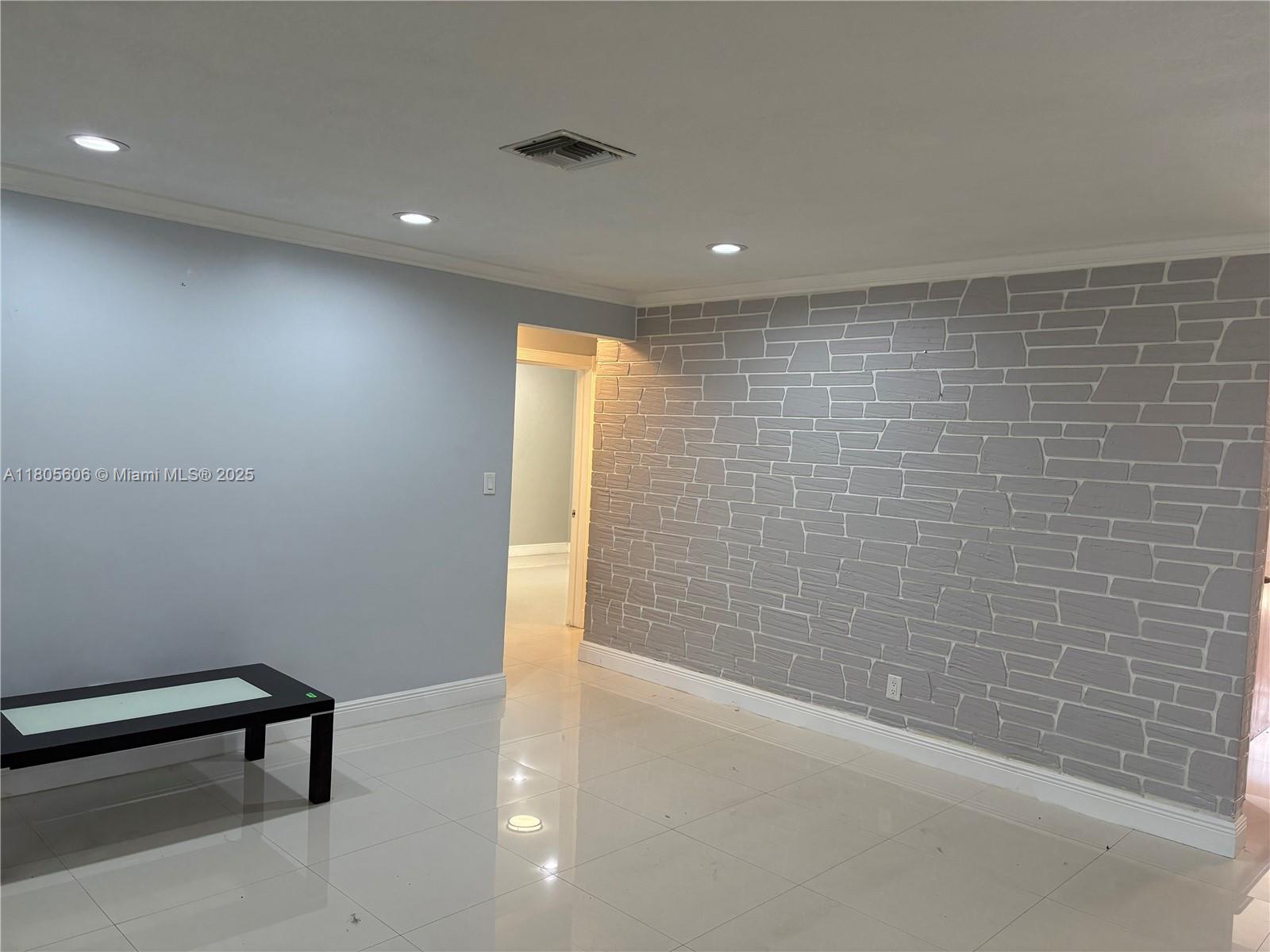 BOULEVARD HEIGHTS SEC 2 4 - Residential Lease