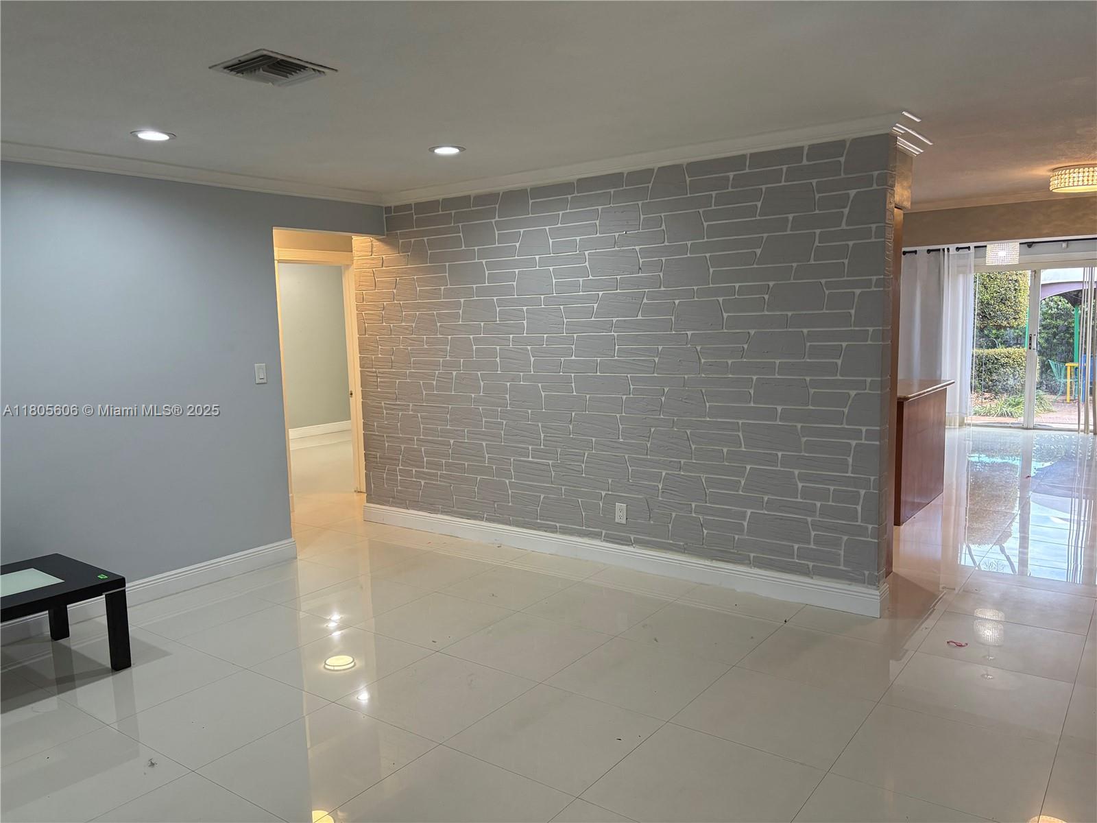 BOULEVARD HEIGHTS SEC 2 4 - Residential Lease