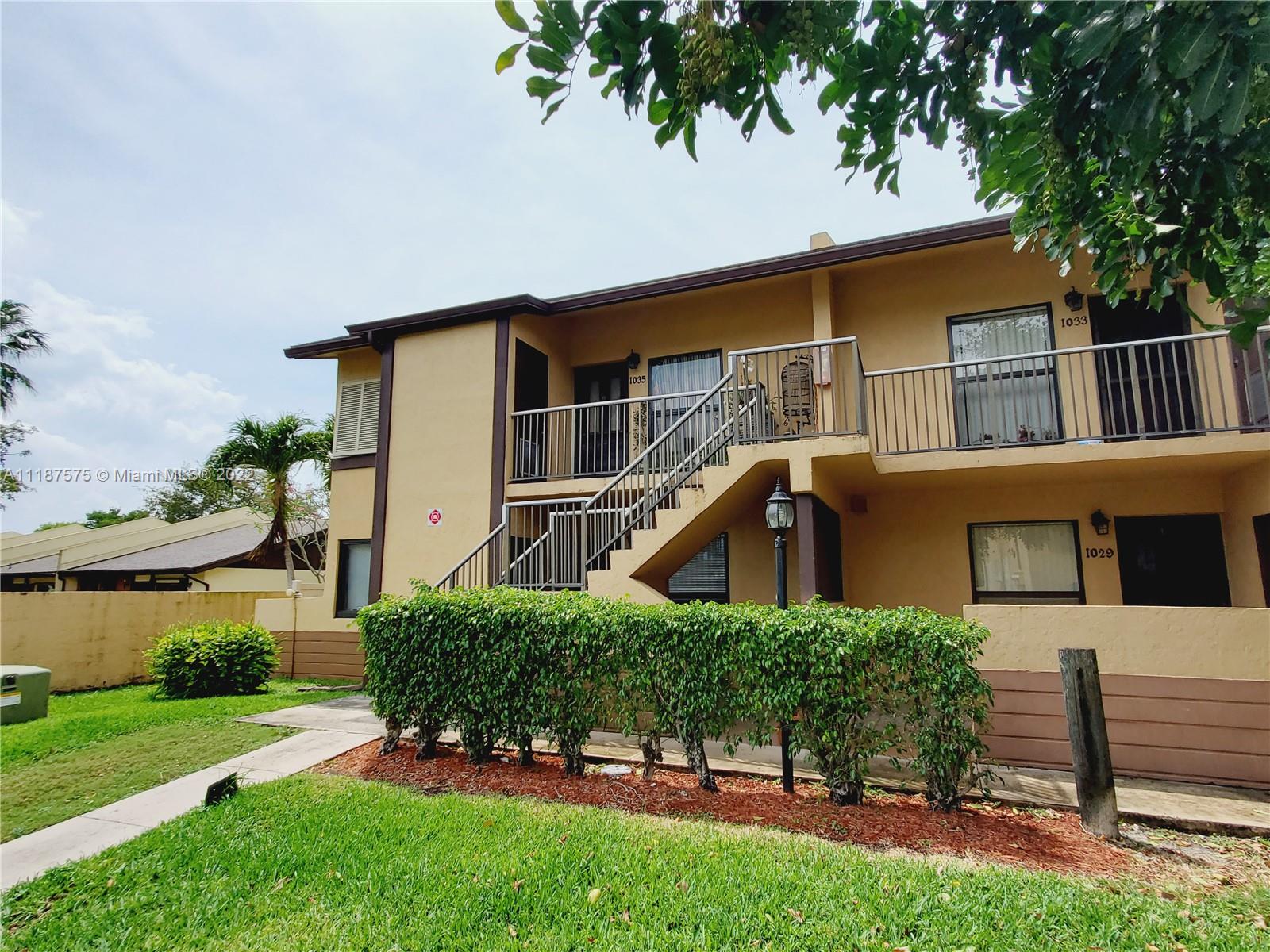 WOODLAKE ISLES NORTH CONDO - Residential