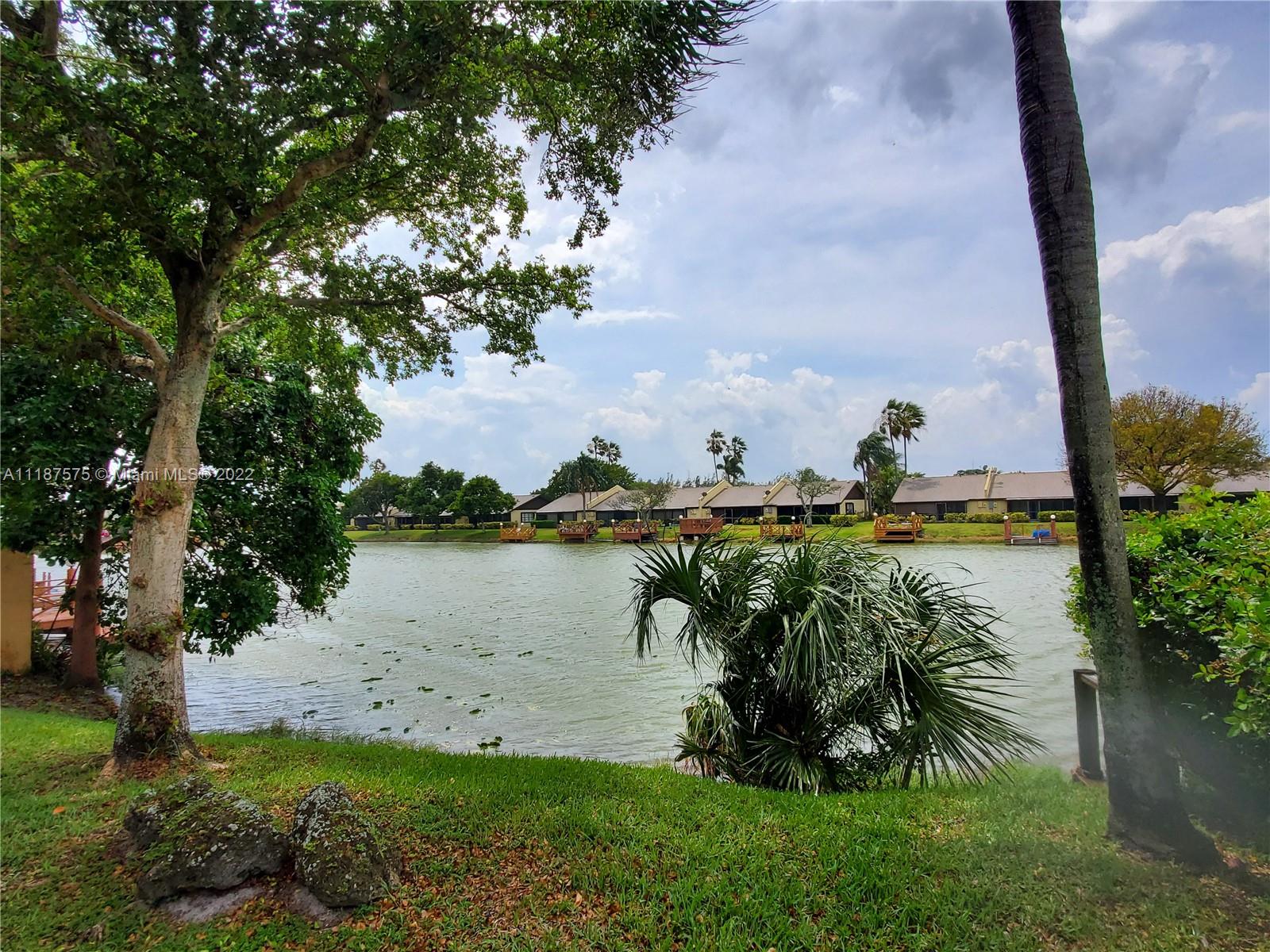 WOODLAKE ISLES NORTH CONDO - Residential