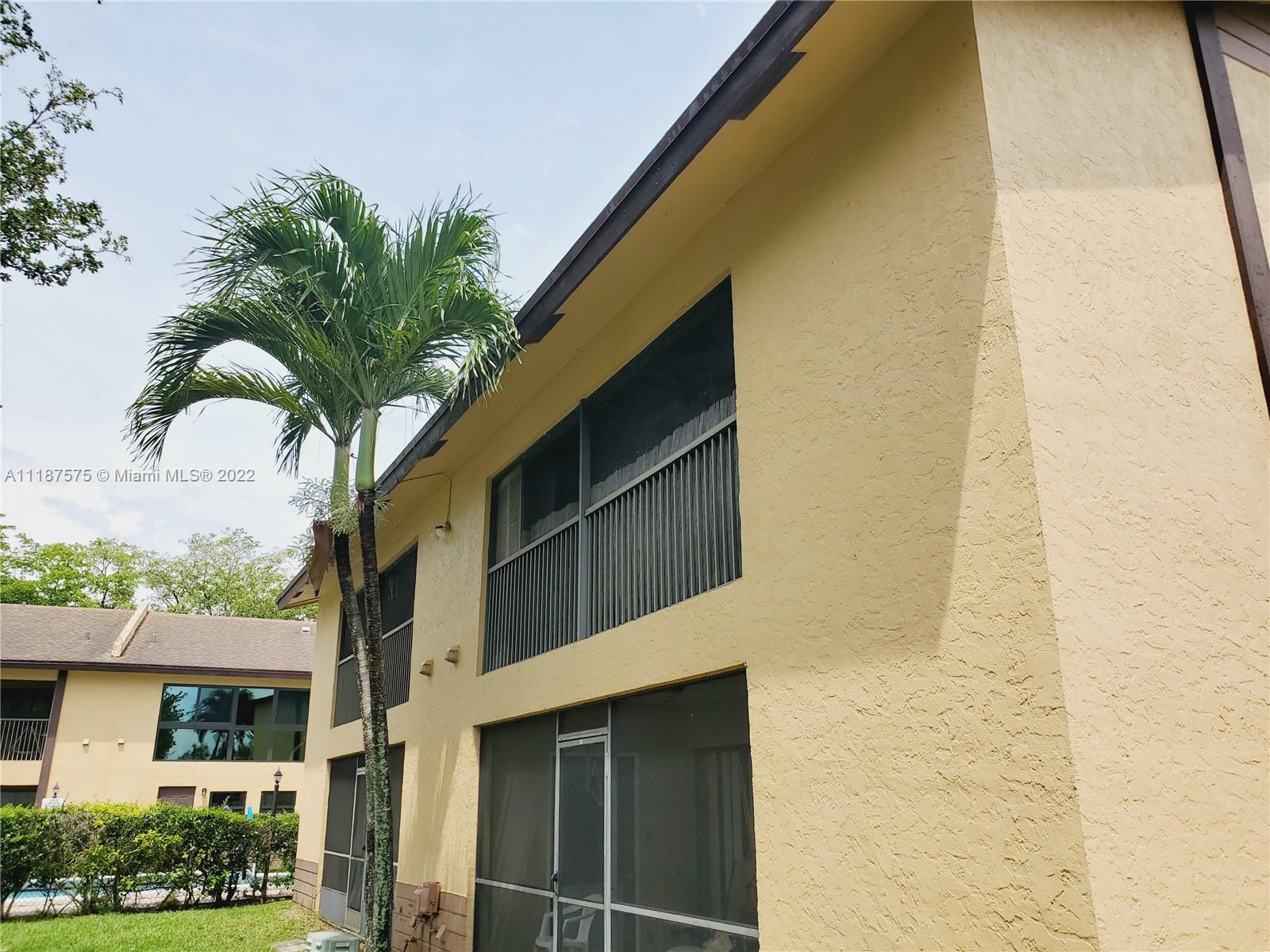 WOODLAKE ISLES NORTH CONDO - Residential