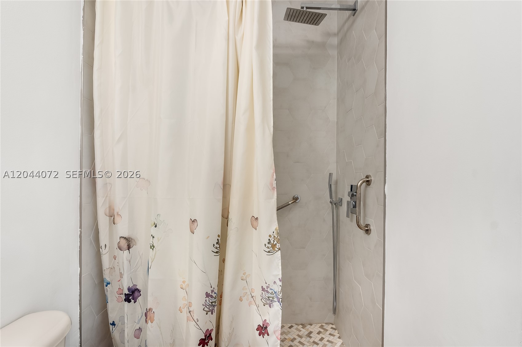 MEADOW PINES - Residential Lease