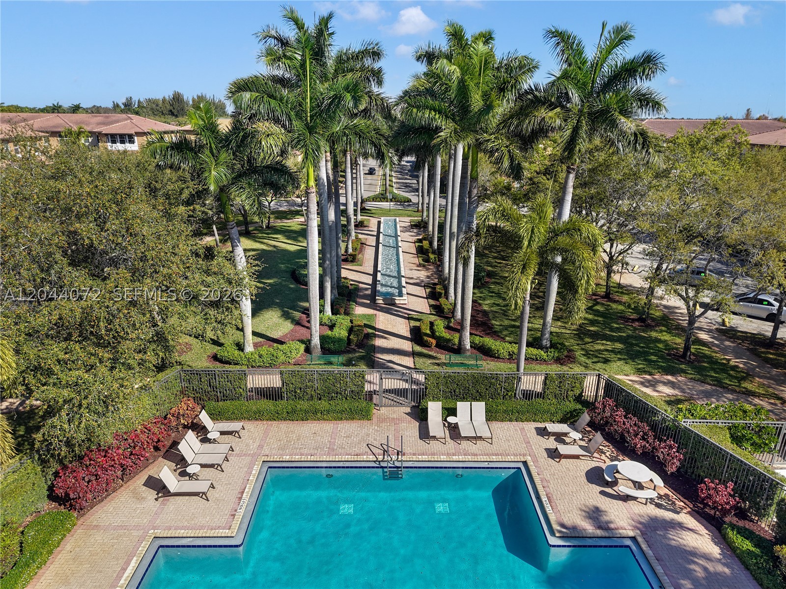MEADOW PINES - Residential Lease