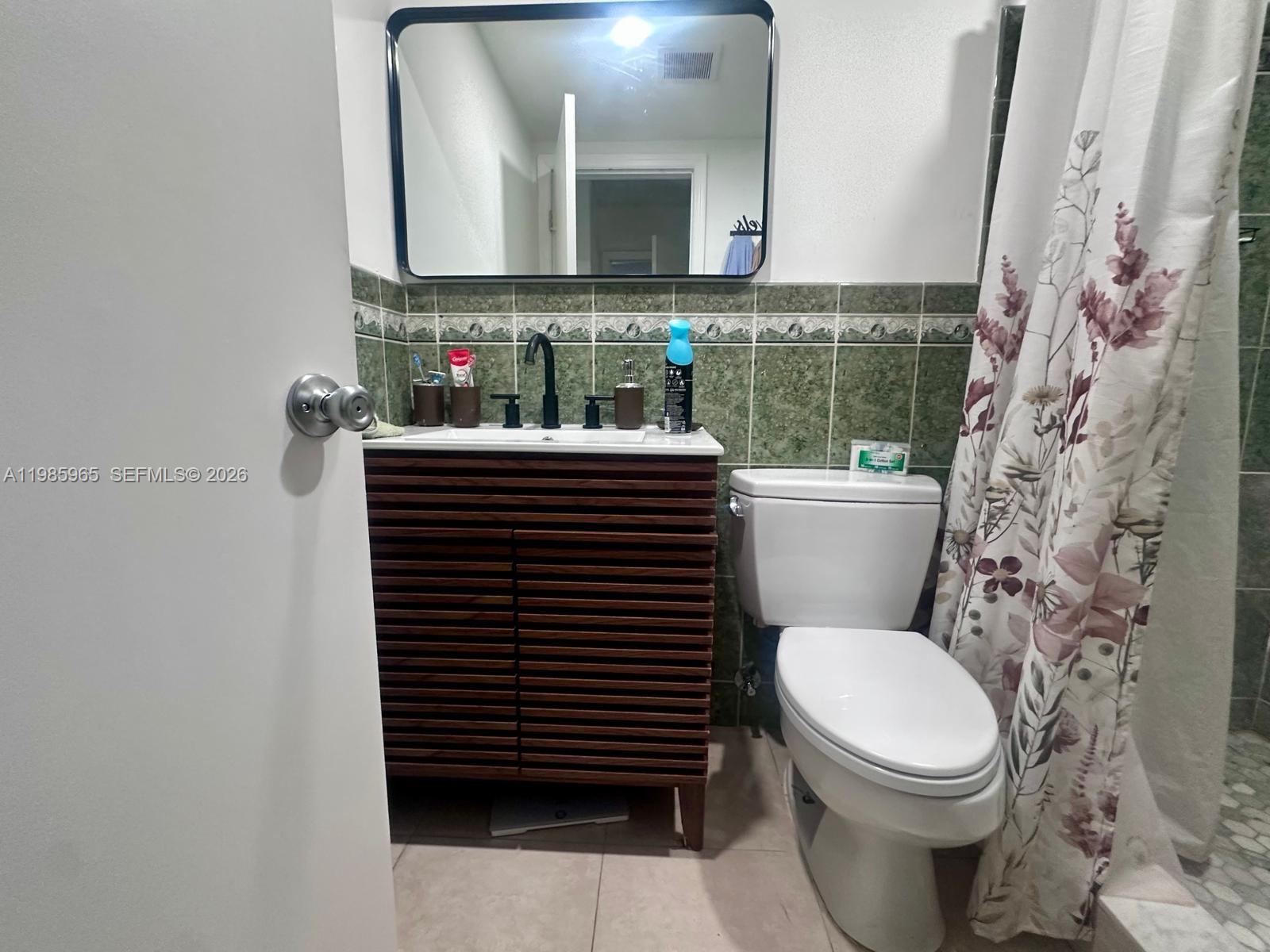 SANDERLING APTS CONDO - Residential