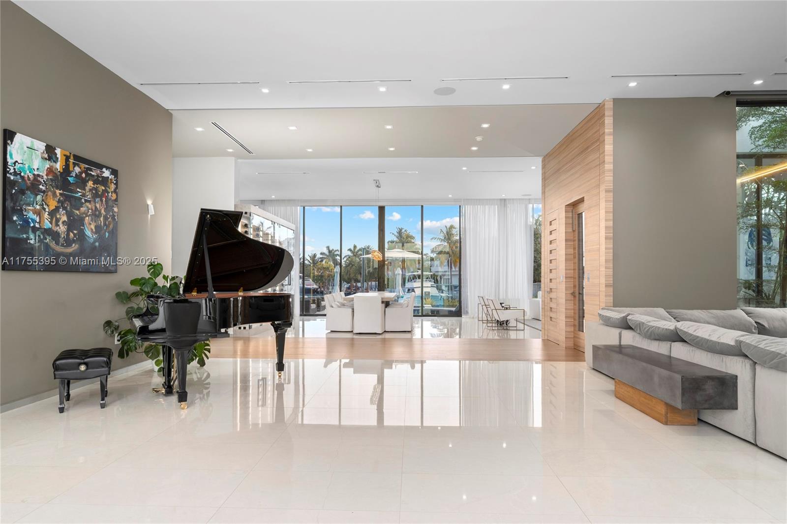 EASTERN SHORES 1ST ADDN - Residential
