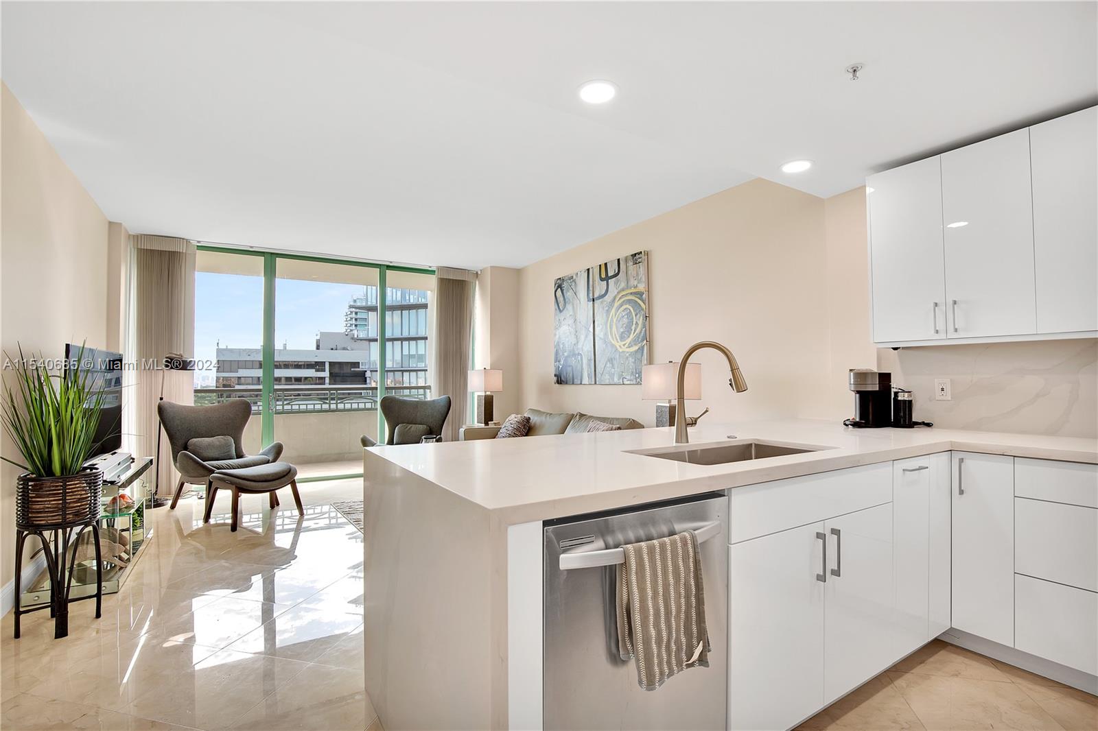 THE EXECUTIVE RESIDENCES - Residential Lease