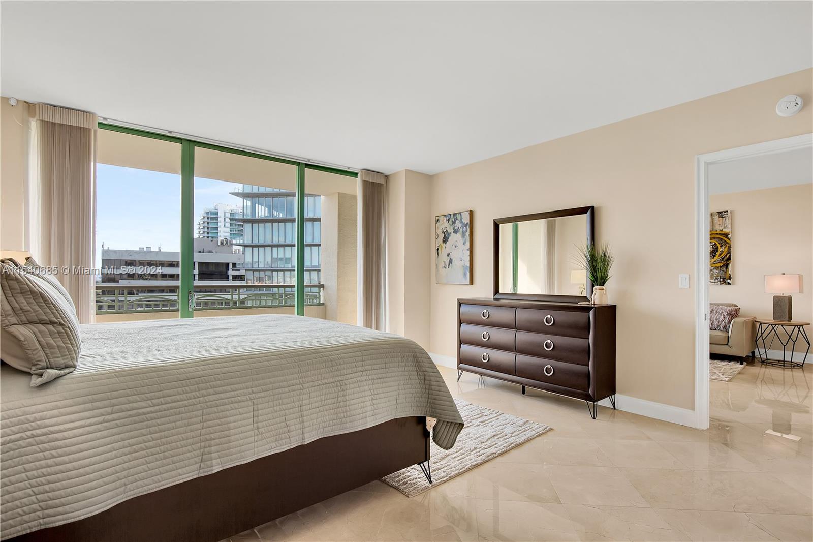 THE EXECUTIVE RESIDENCES - Residential Lease