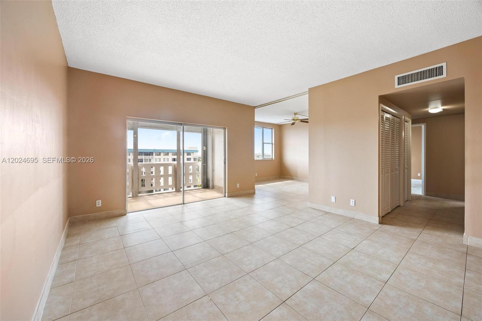 HILLCREST EAST NO 22 COND - Residential