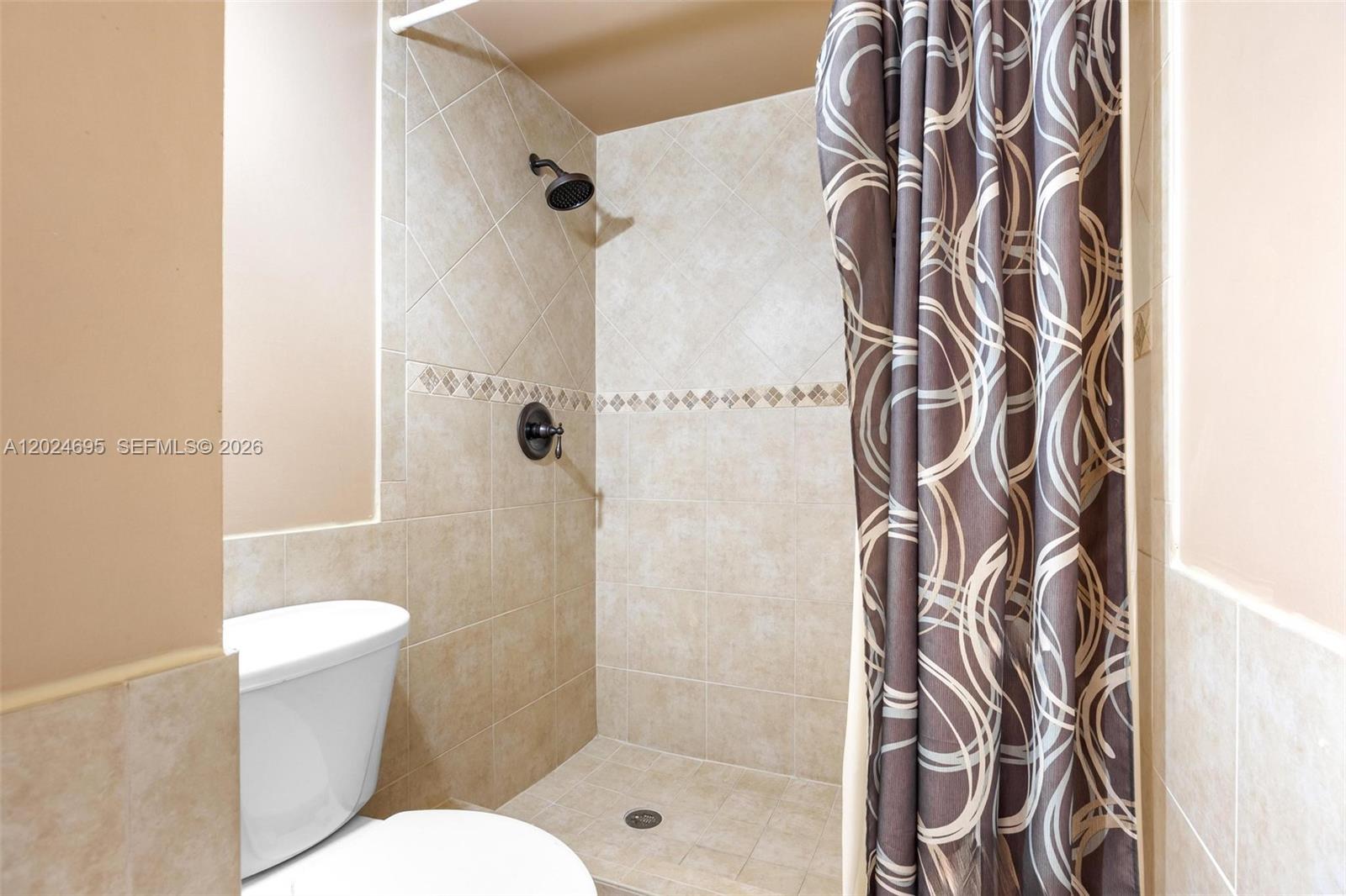 HILLCREST EAST NO 22 COND - Residential