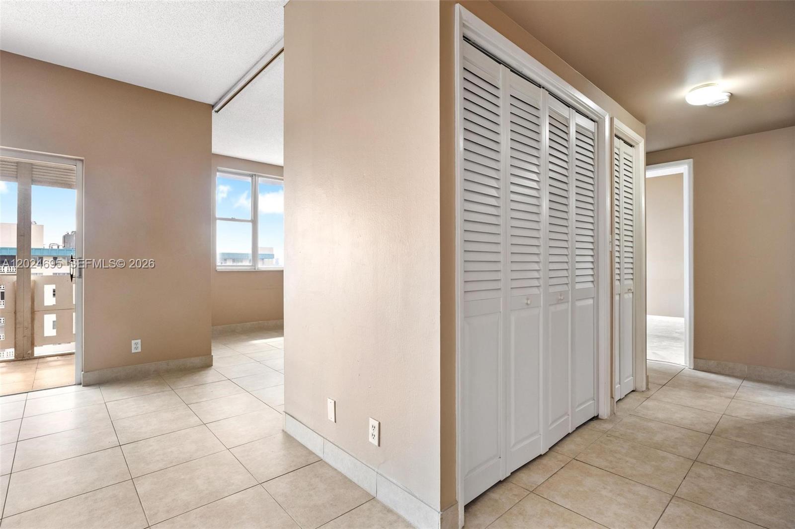 HILLCREST EAST NO 22 COND - Residential