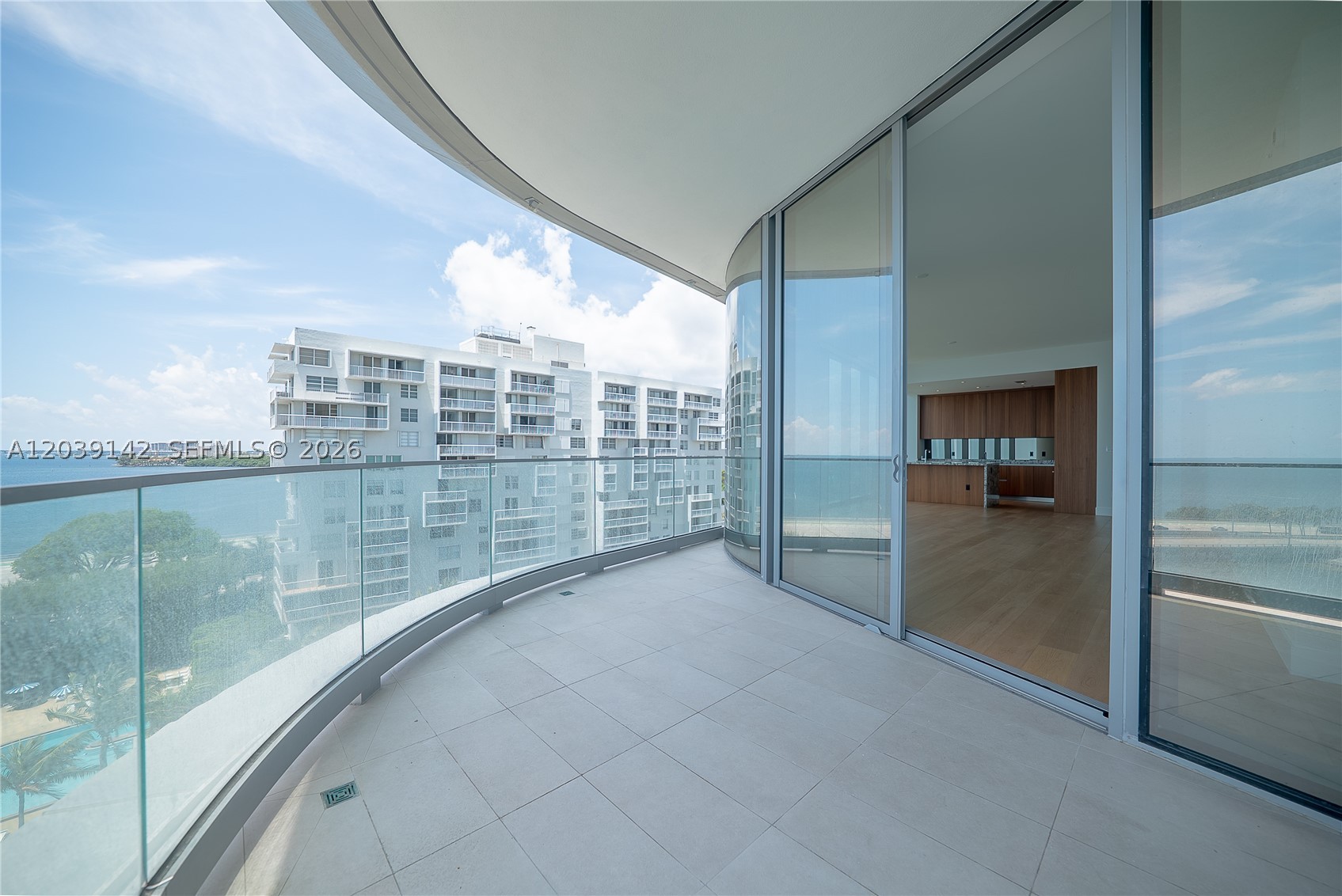 Una Residences - Residential