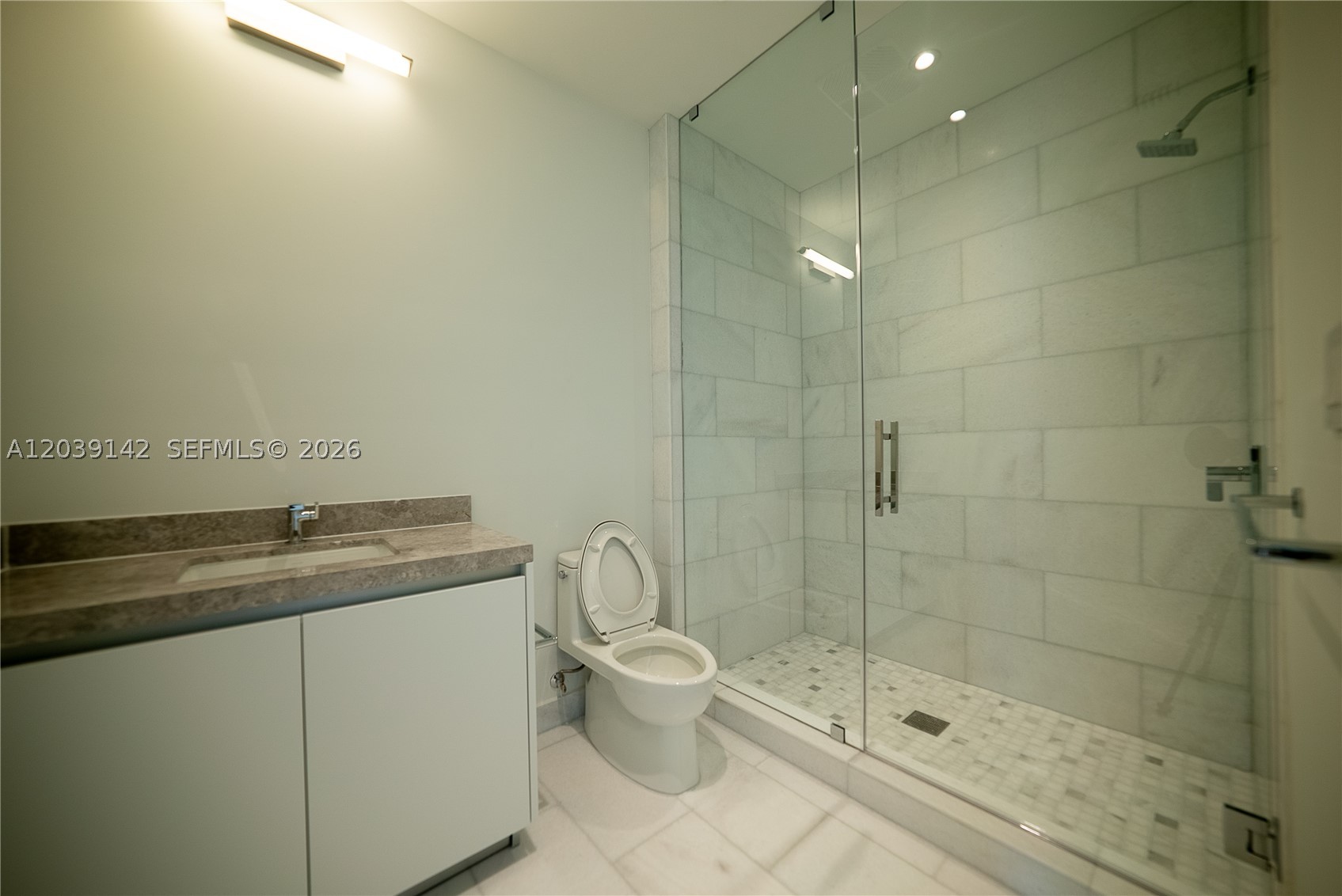 Una Residences - Residential