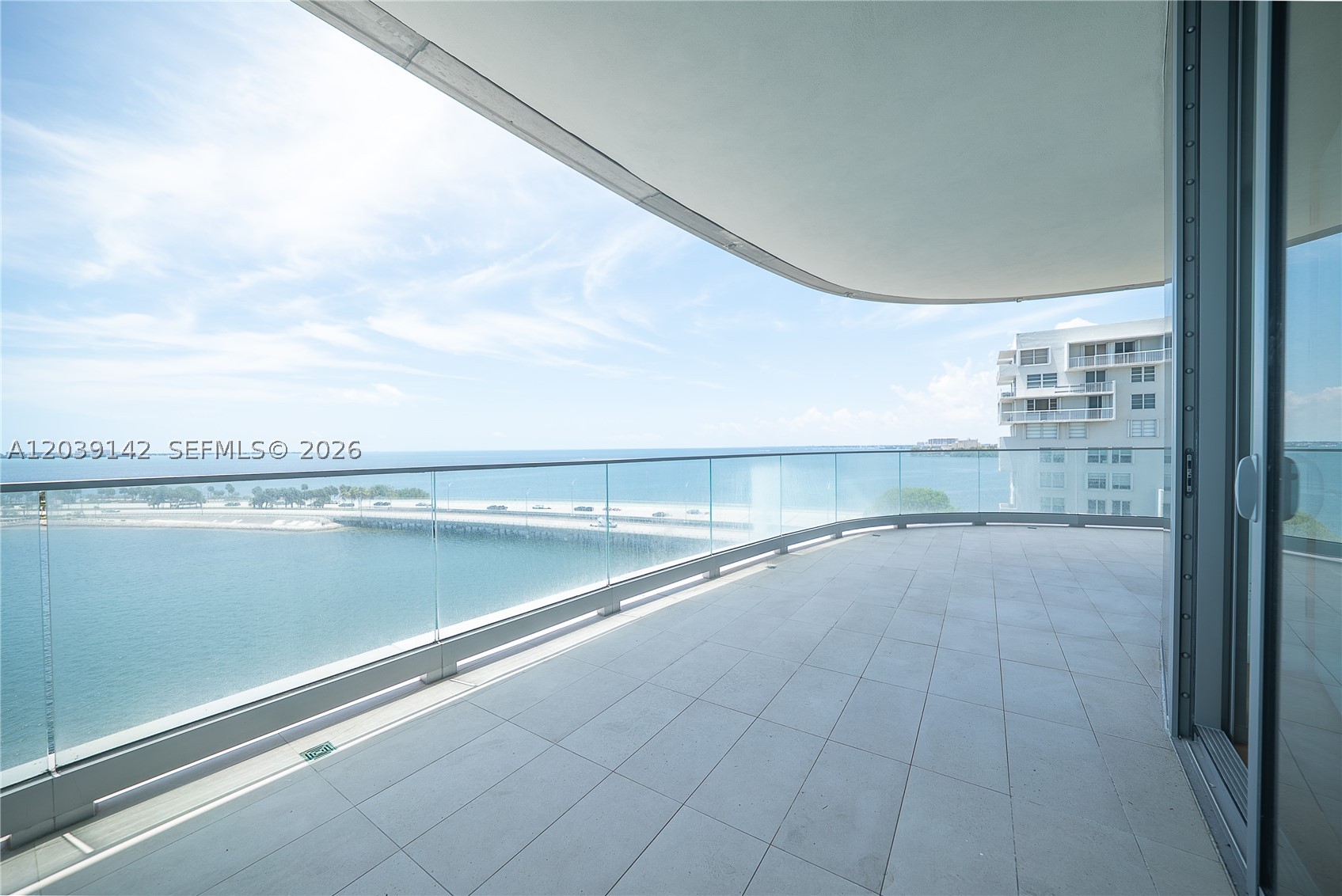 Una Residences - Residential