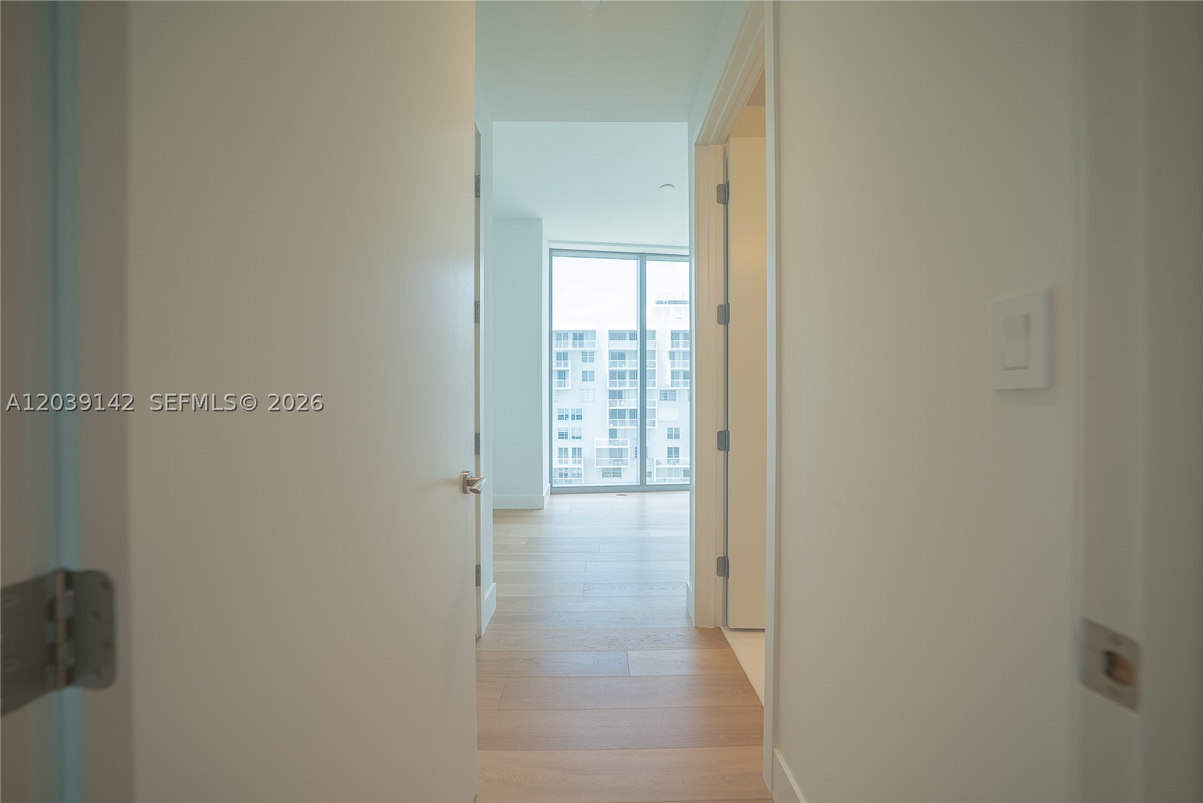 Una Residences - Residential