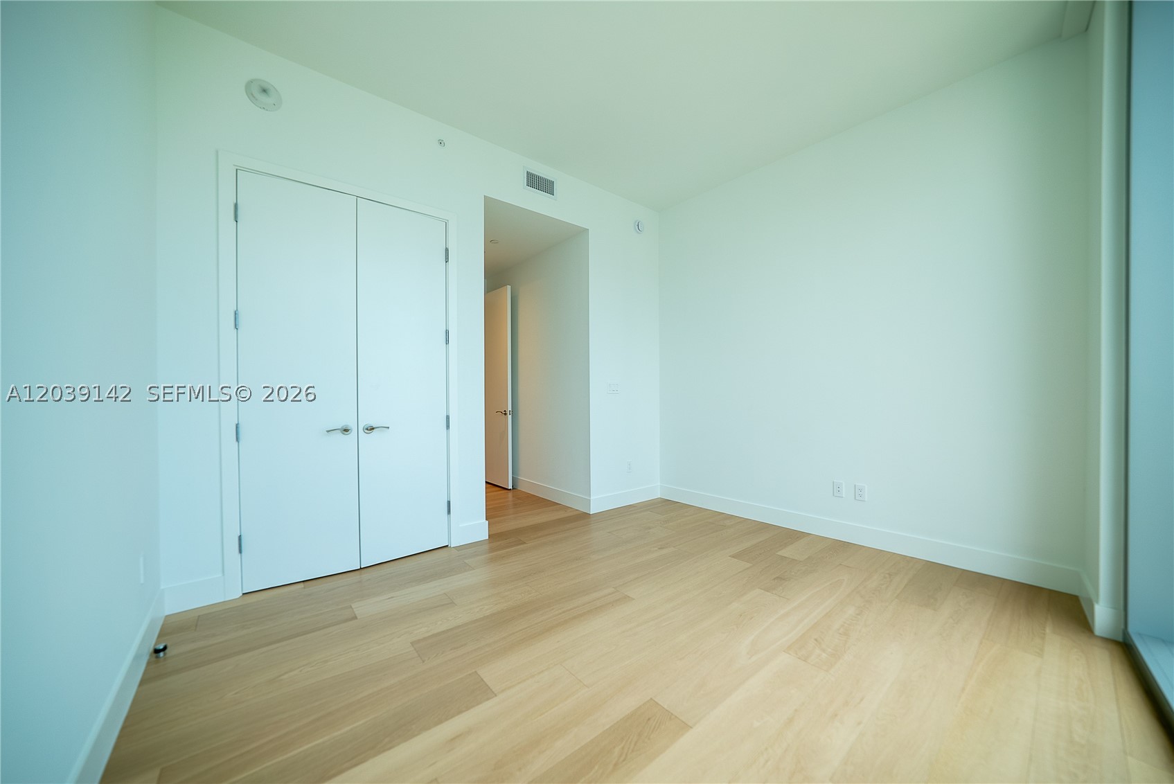Una Residences - Residential