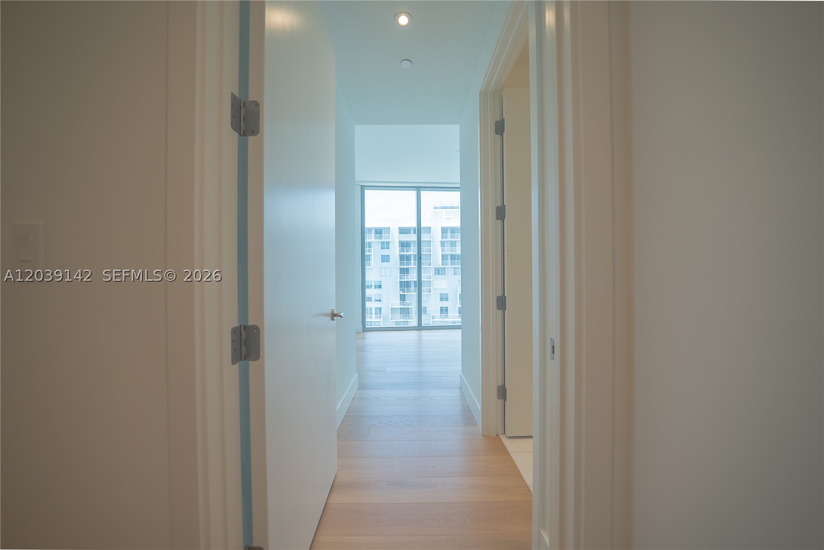 Una Residences - Residential